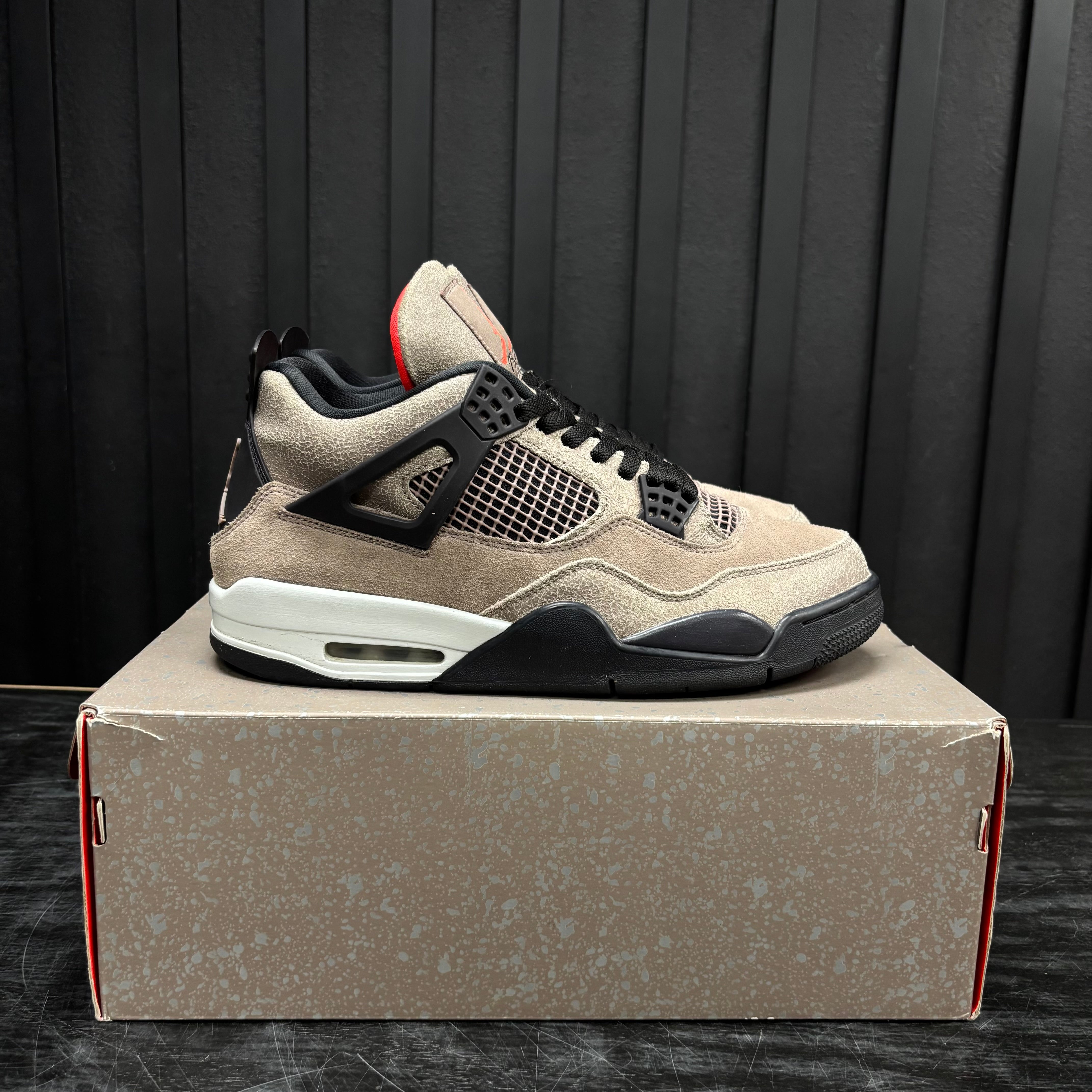 Jordan 4 Retro Taupe Haze - Used - 4437