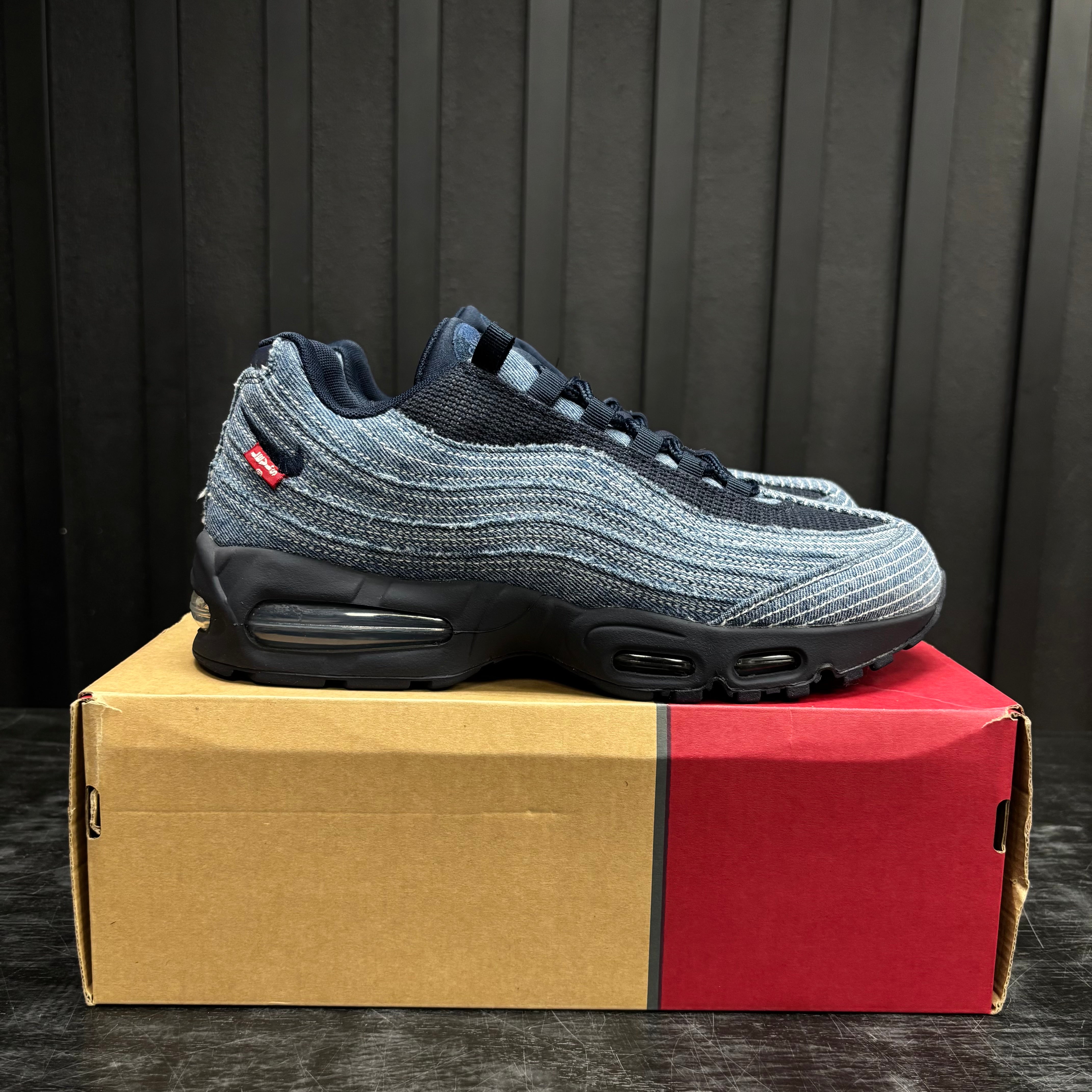 Nike Air Max 95 OG Levis Obsidian - Used - 1956