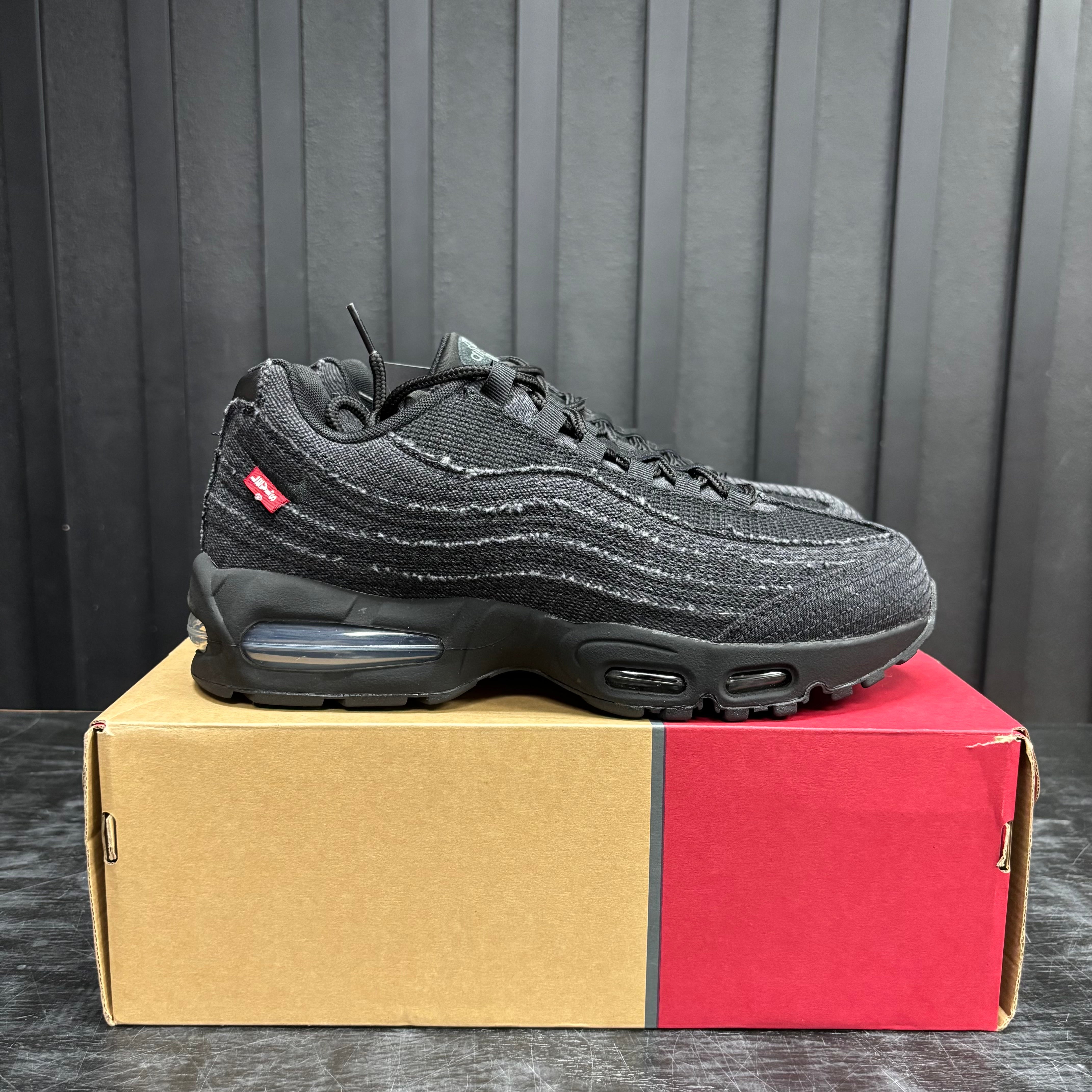 Nike Air Max 95 OG Levis Black - Used - 1955
