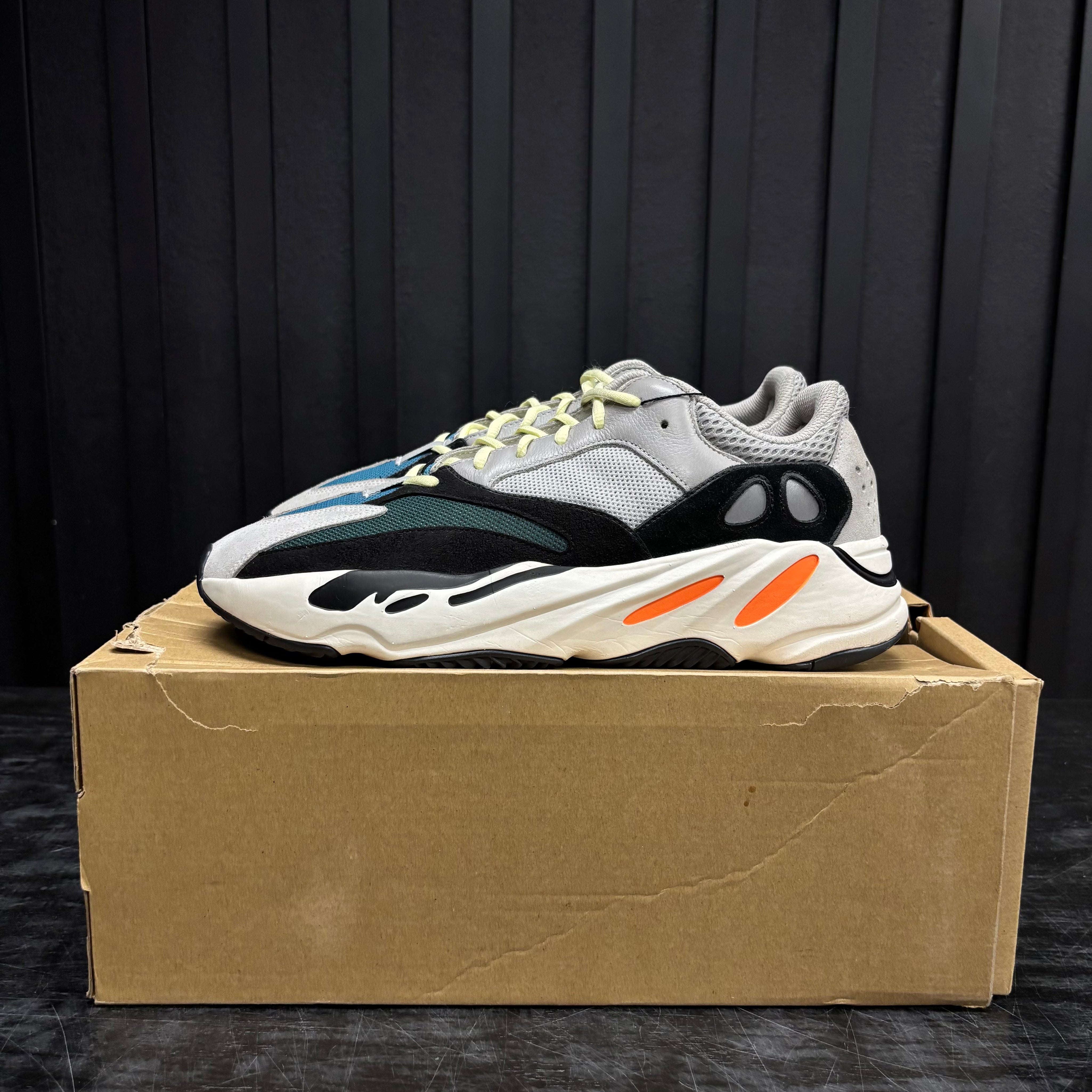 adidas Yeezy Boost 700 Wave Runner - Used - 1924