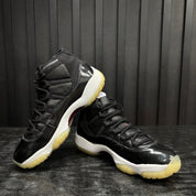 Jordan 11 Retro 72-10 - Used - 1919