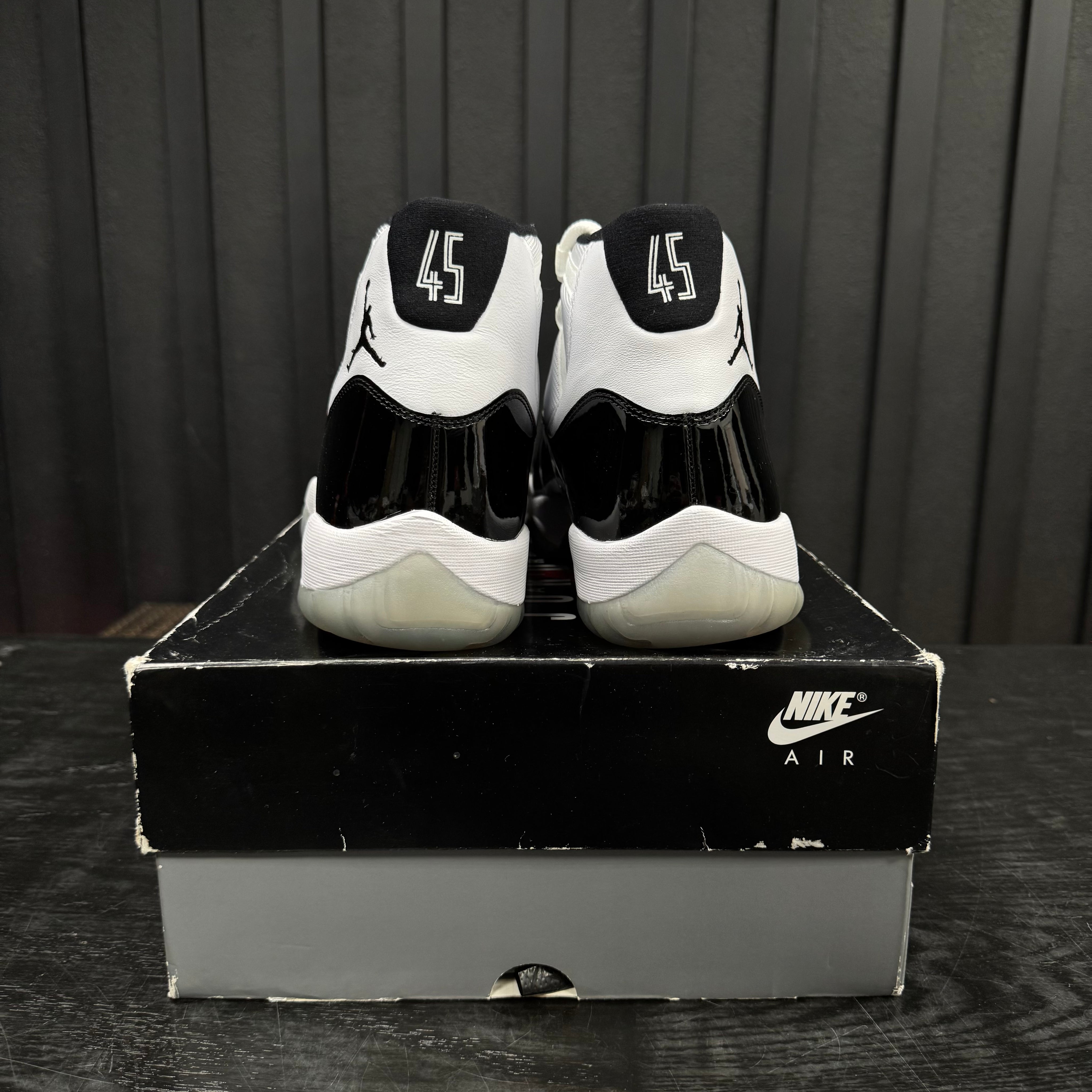Jordan 11 Retro Concord (2018) - Used - 1770