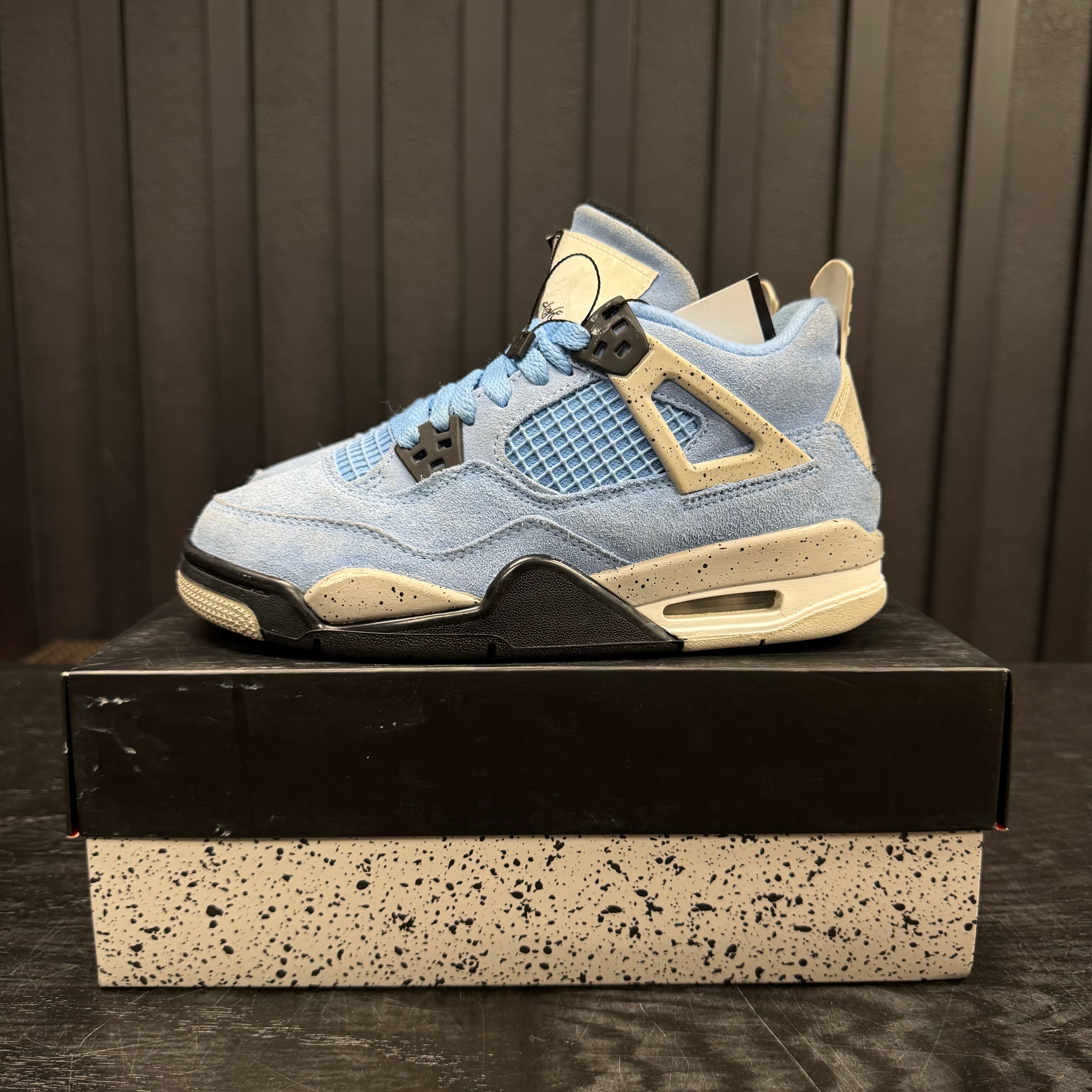 Jordan 4 Retro University Blue (GS) - Used - 1765