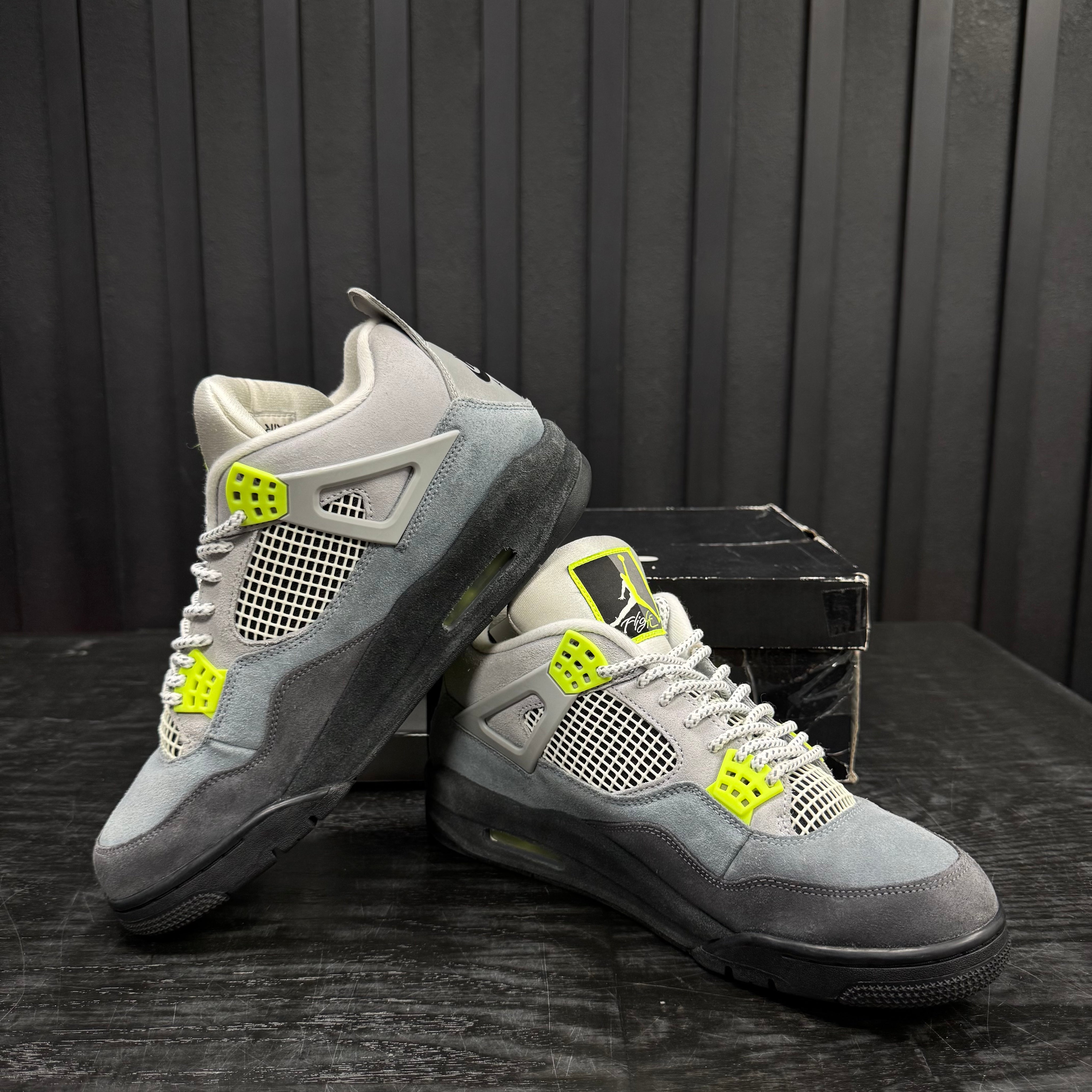 Jordan 4 Retro SE 95 Neon - Used - 1752