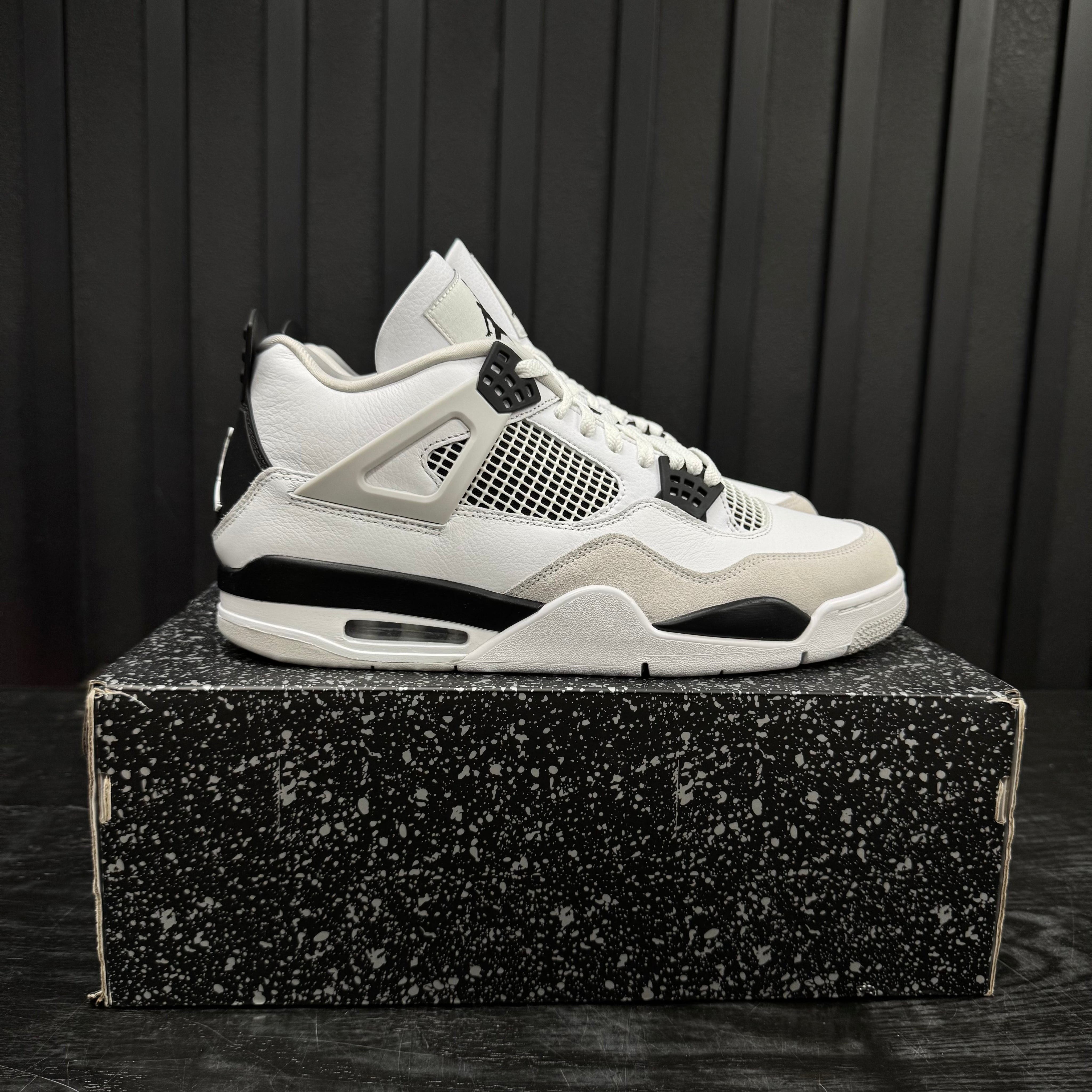 Jordan 4 Retro Military Black - Used - 1771