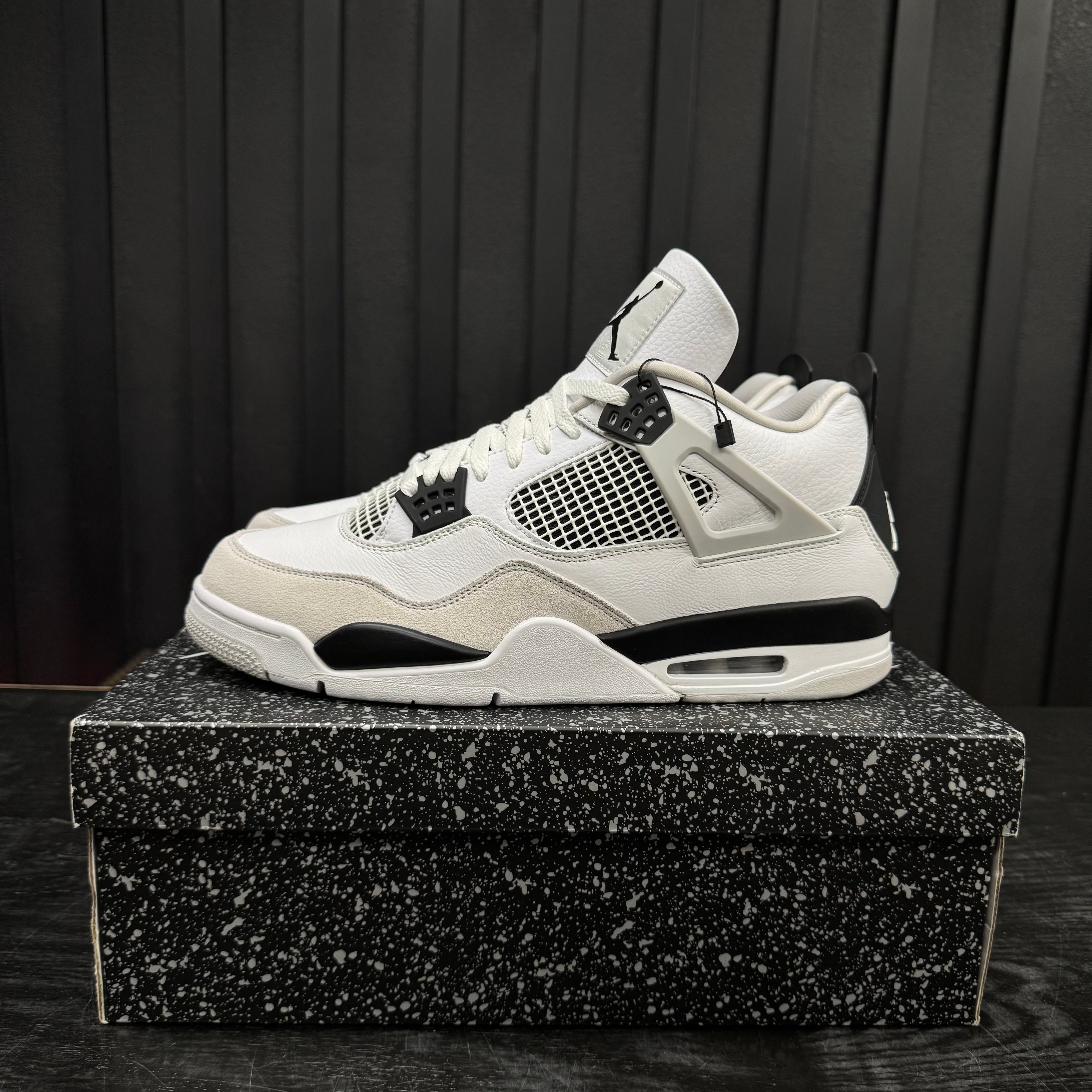 Jordan 4 Retro Military Black - Used - 1771