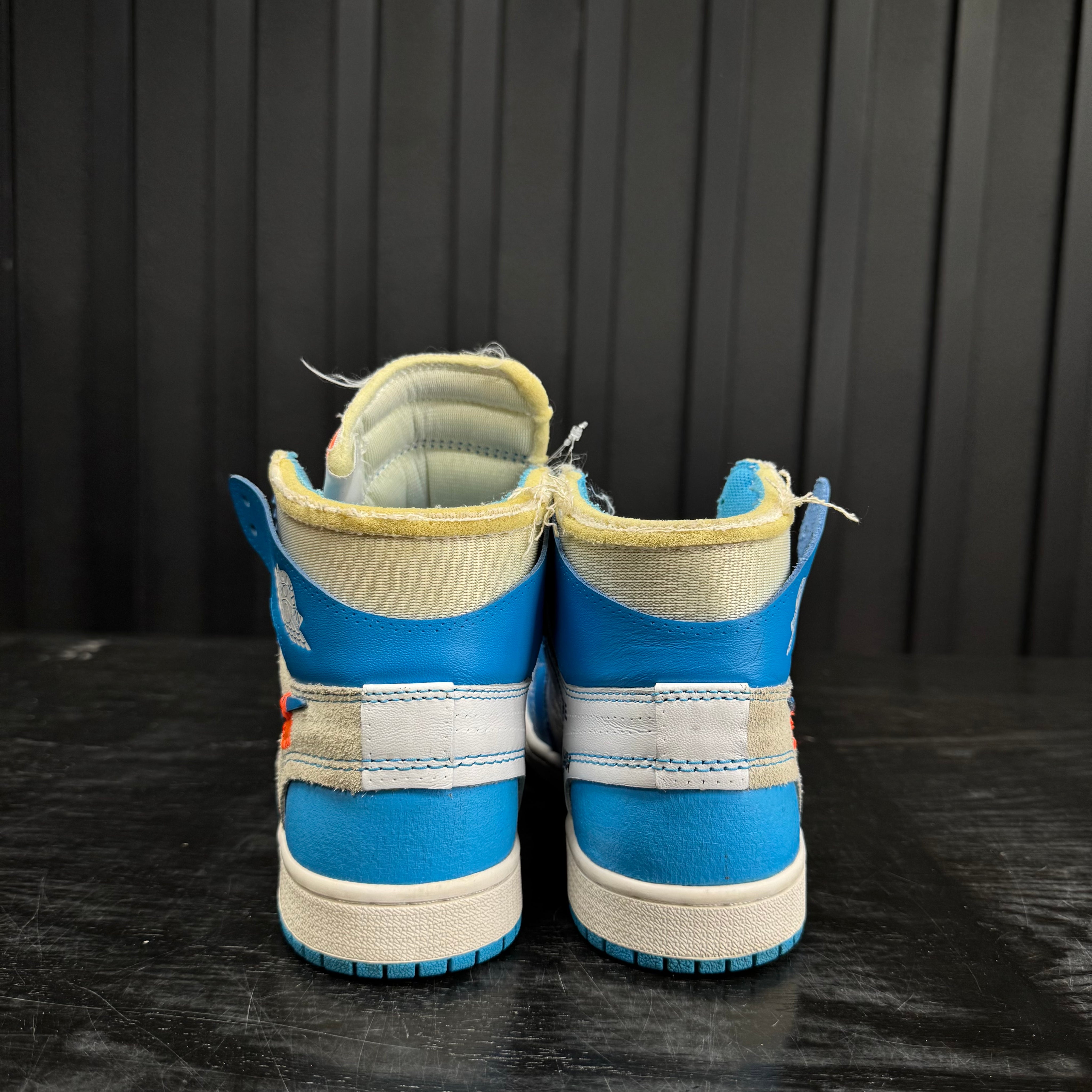 Jordan 1 Retro High Off-White University Blue - Used - 1795