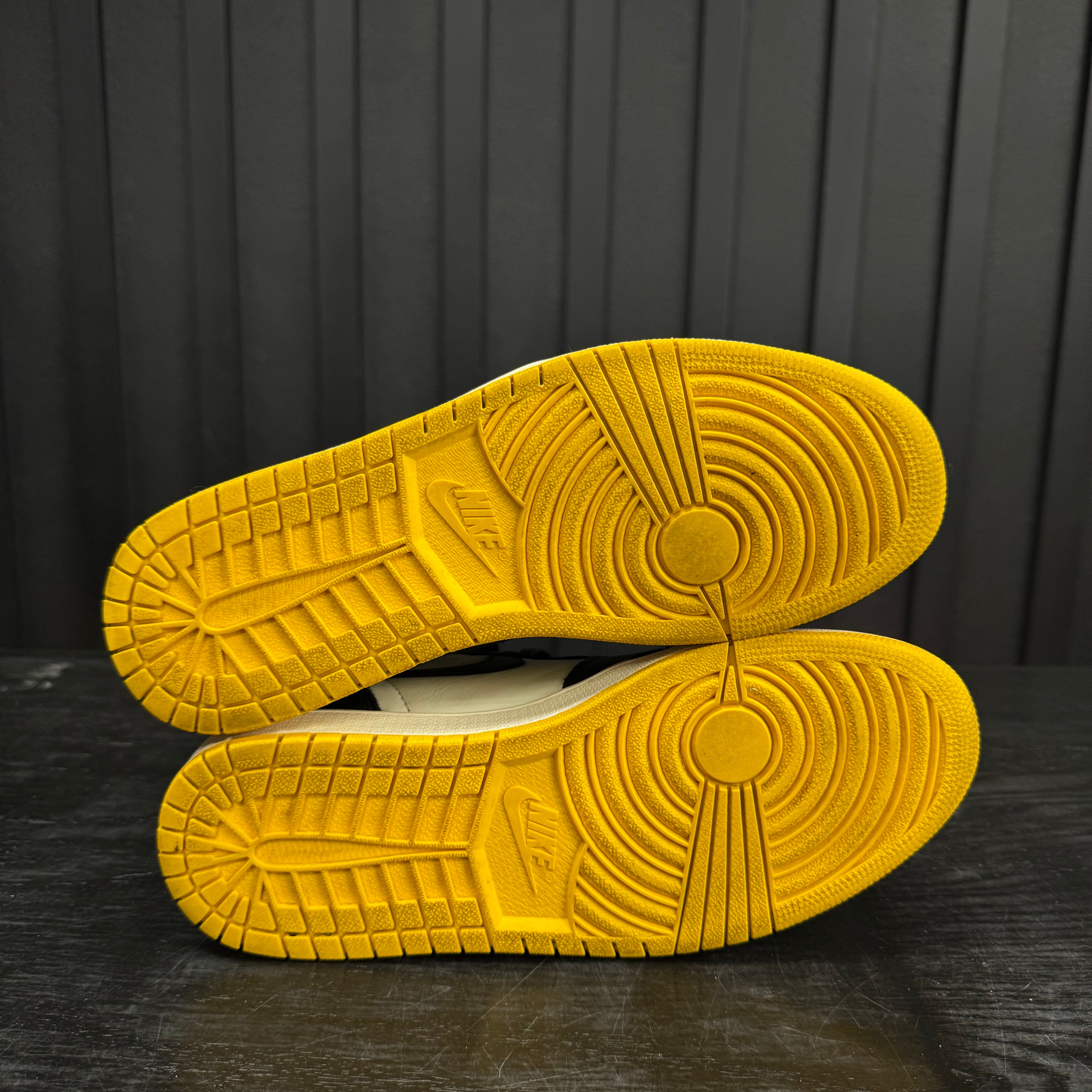 Jordan 1 Retro High Not for Resale Varsity Maize - Used - 1790