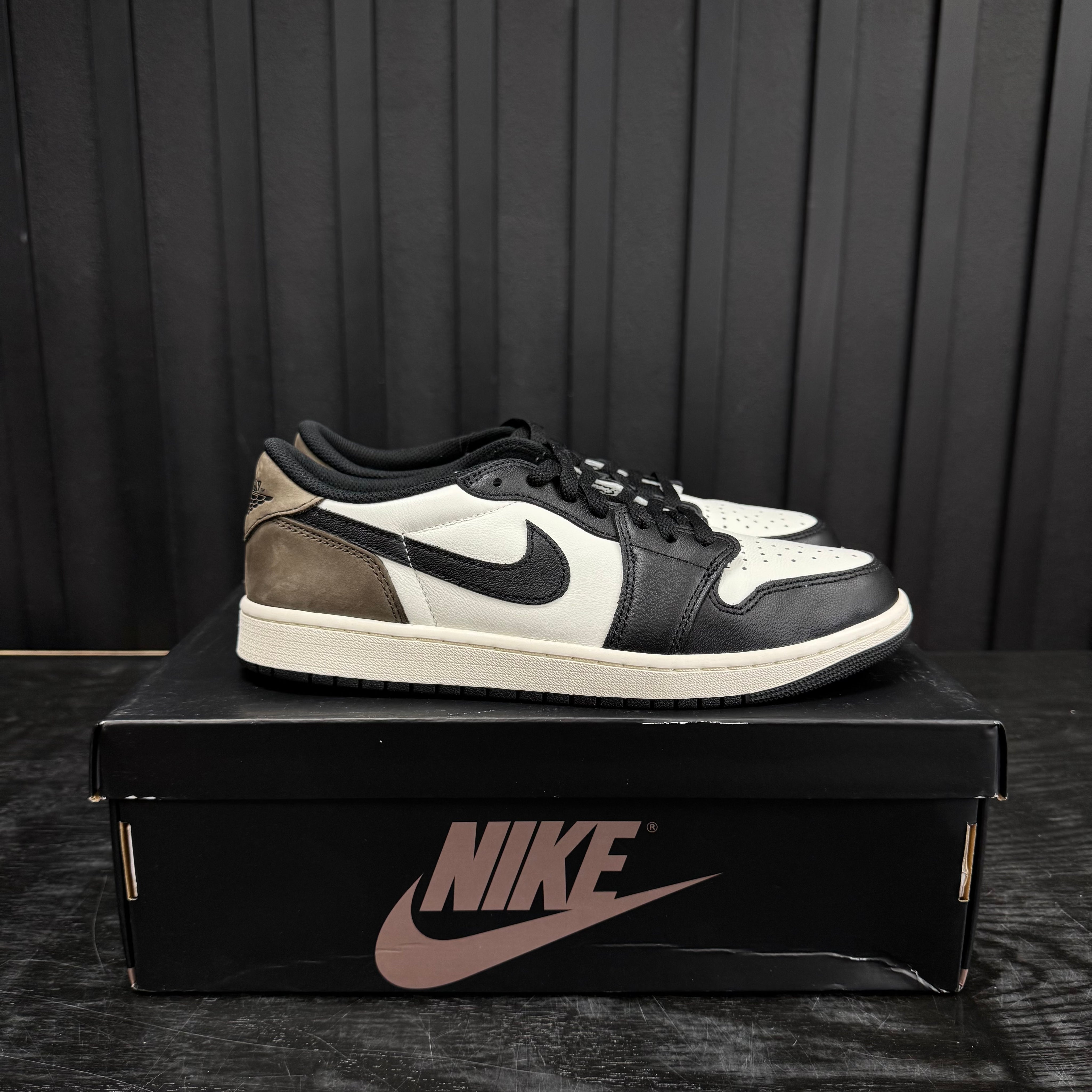 Jordan 1 Retro Low OG Mocha - Used - 1806