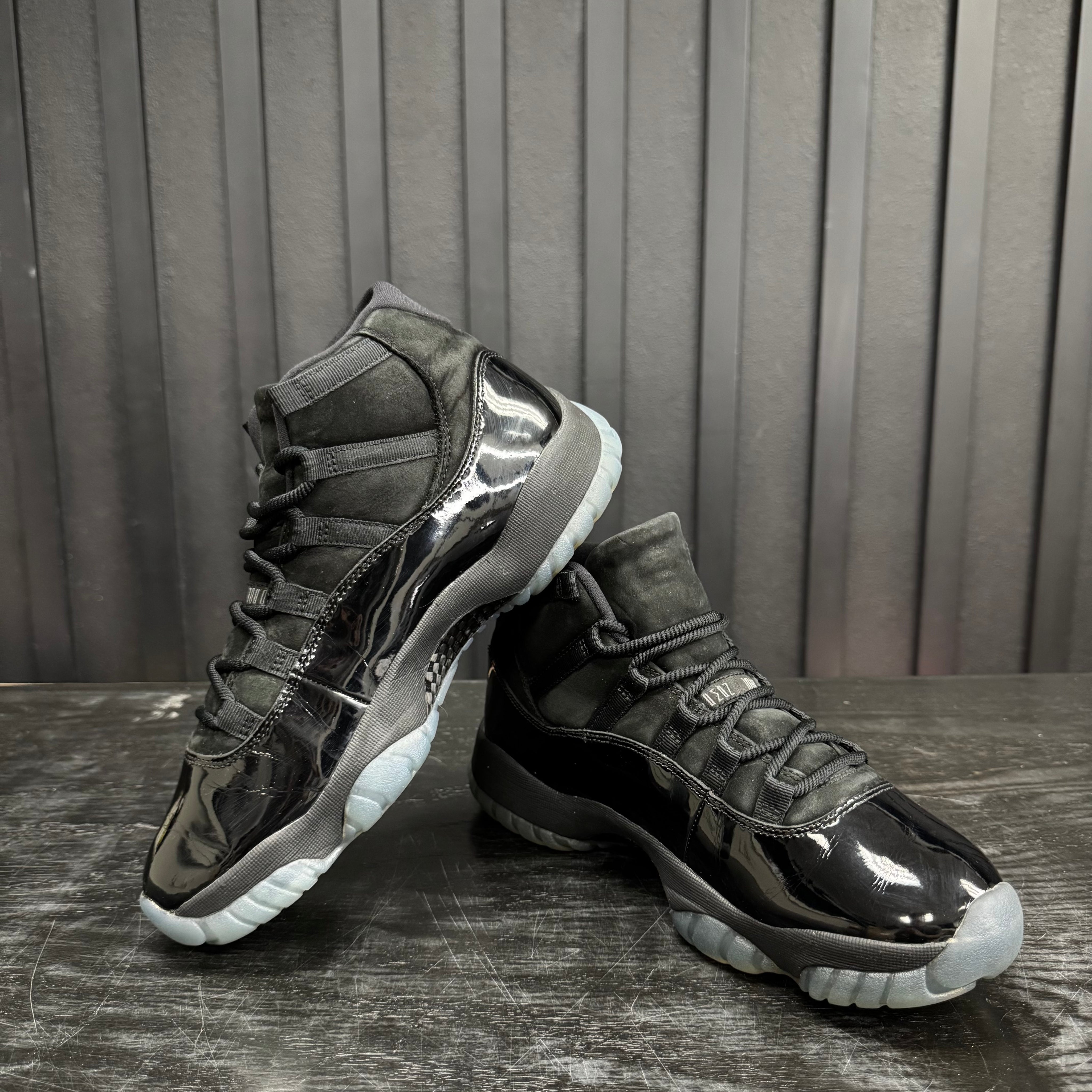Jordan 11 Retro Cap and Gown - Used - 1808