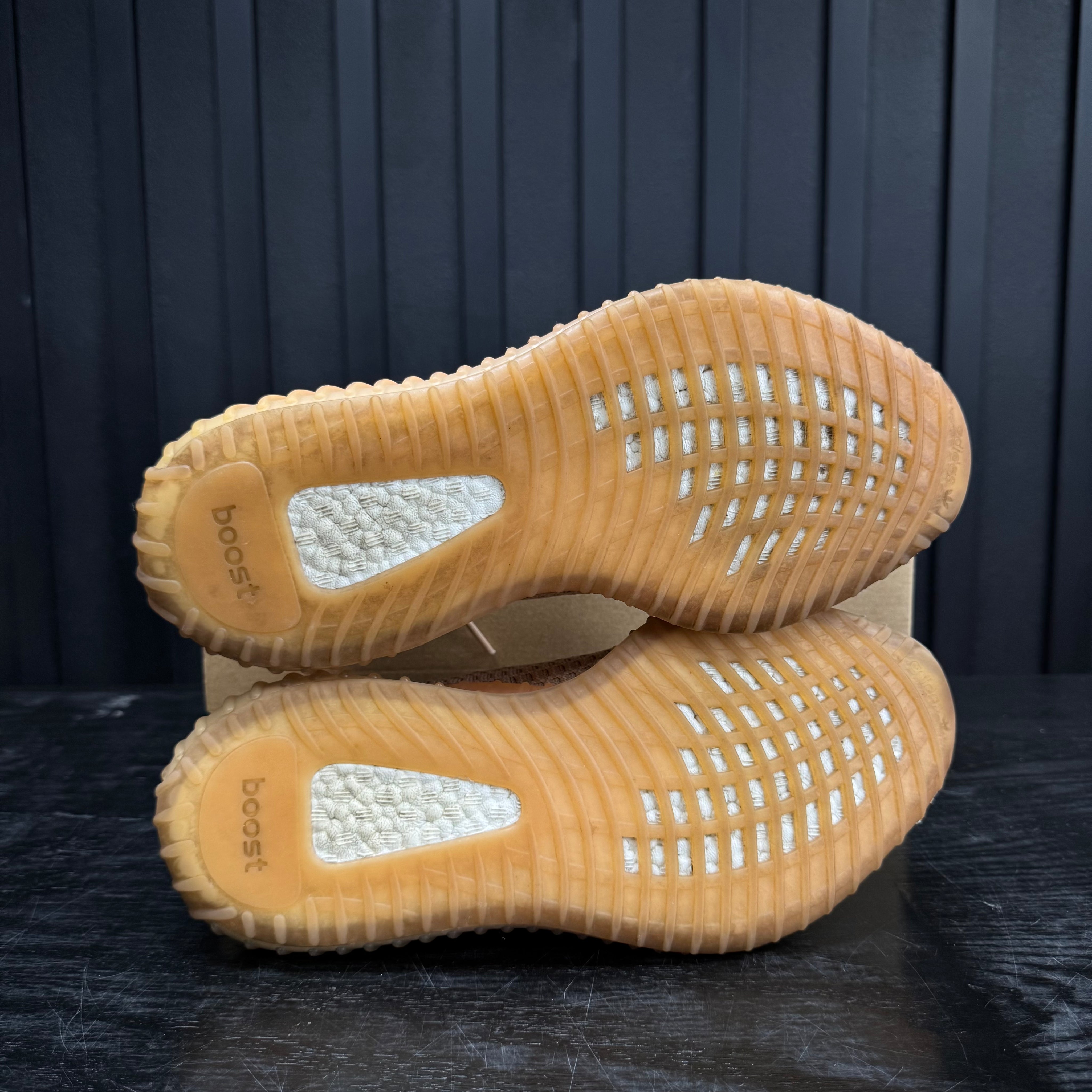 adidas Yeezy Boost 350 V2 Clay - Used - 1811