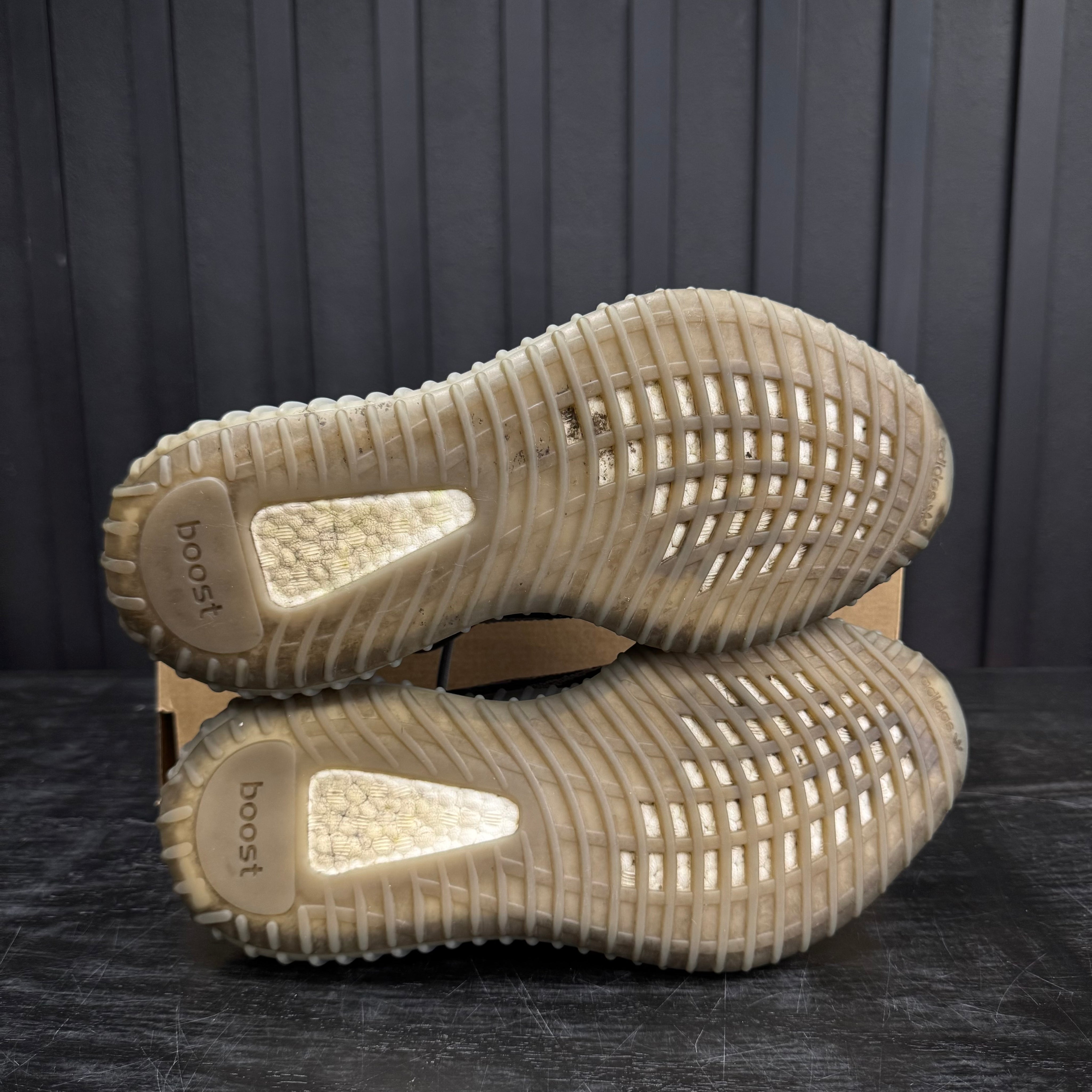 adidas Yeezy Boost 350 V2 Beluga 2.0 - Used - 1810