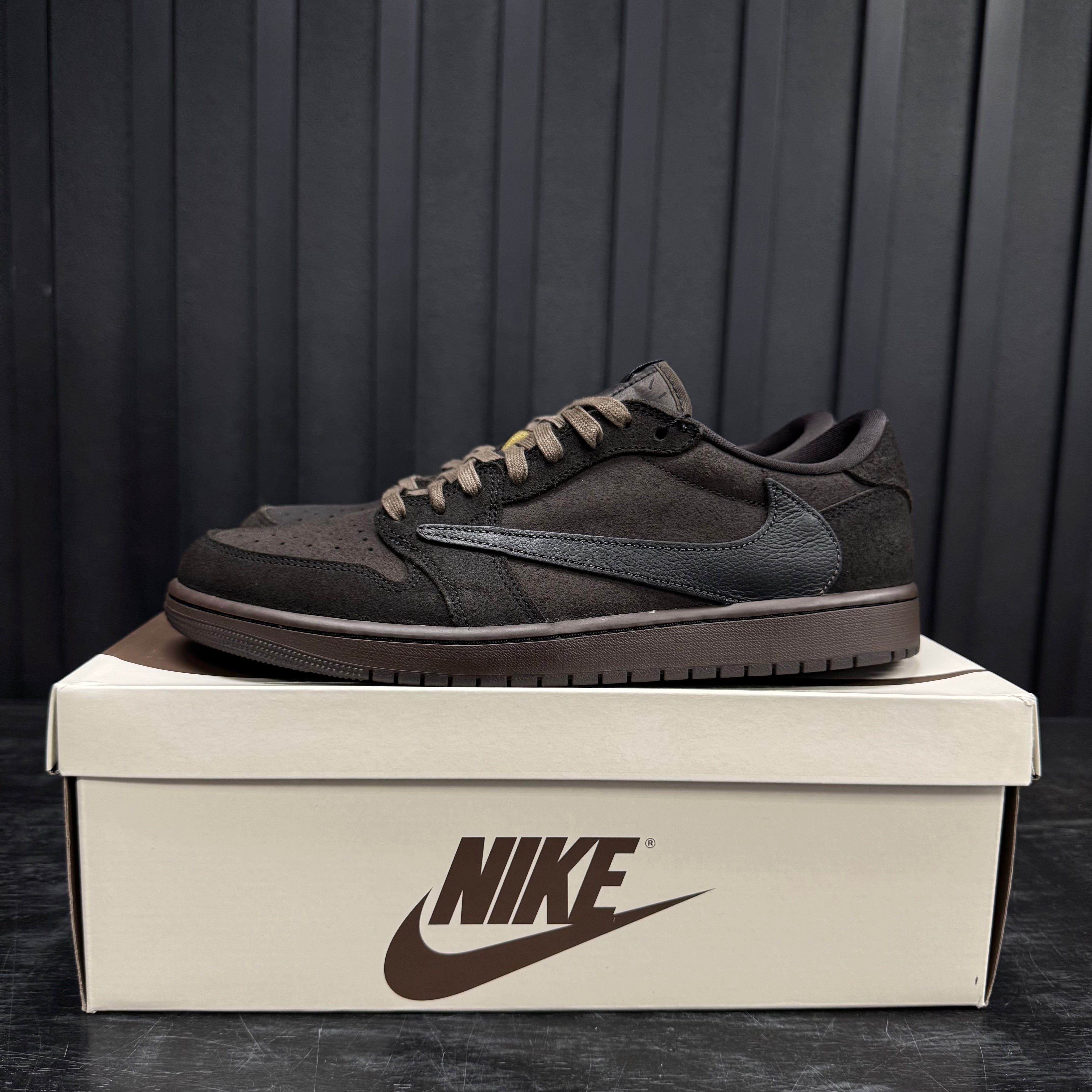 Jordan 1 Retro Low OG SP Travis Scott Velvet Brown - Used - 3807