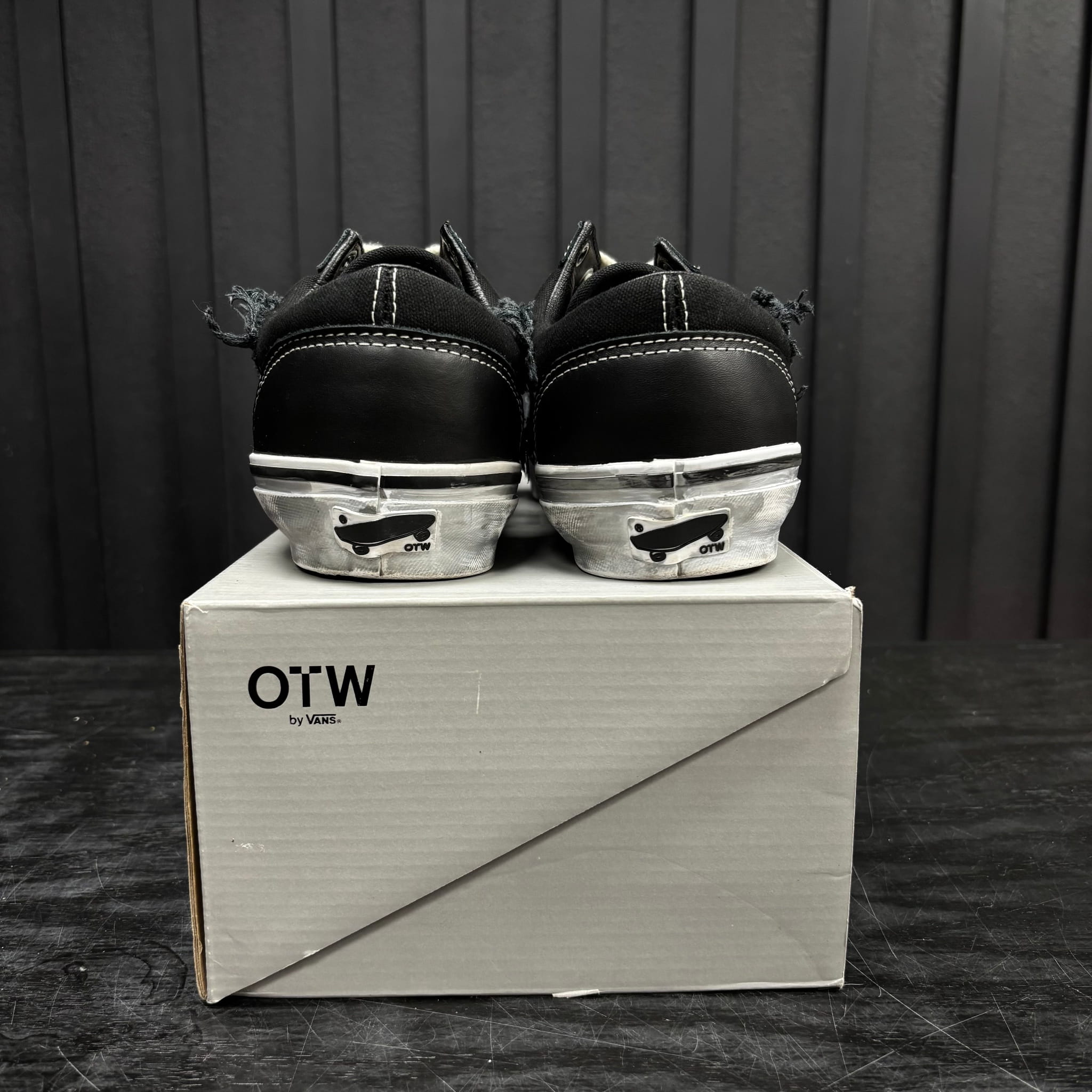 Vans OTW Old Skool 36 Vibram Distressed Silver - Used - 4715