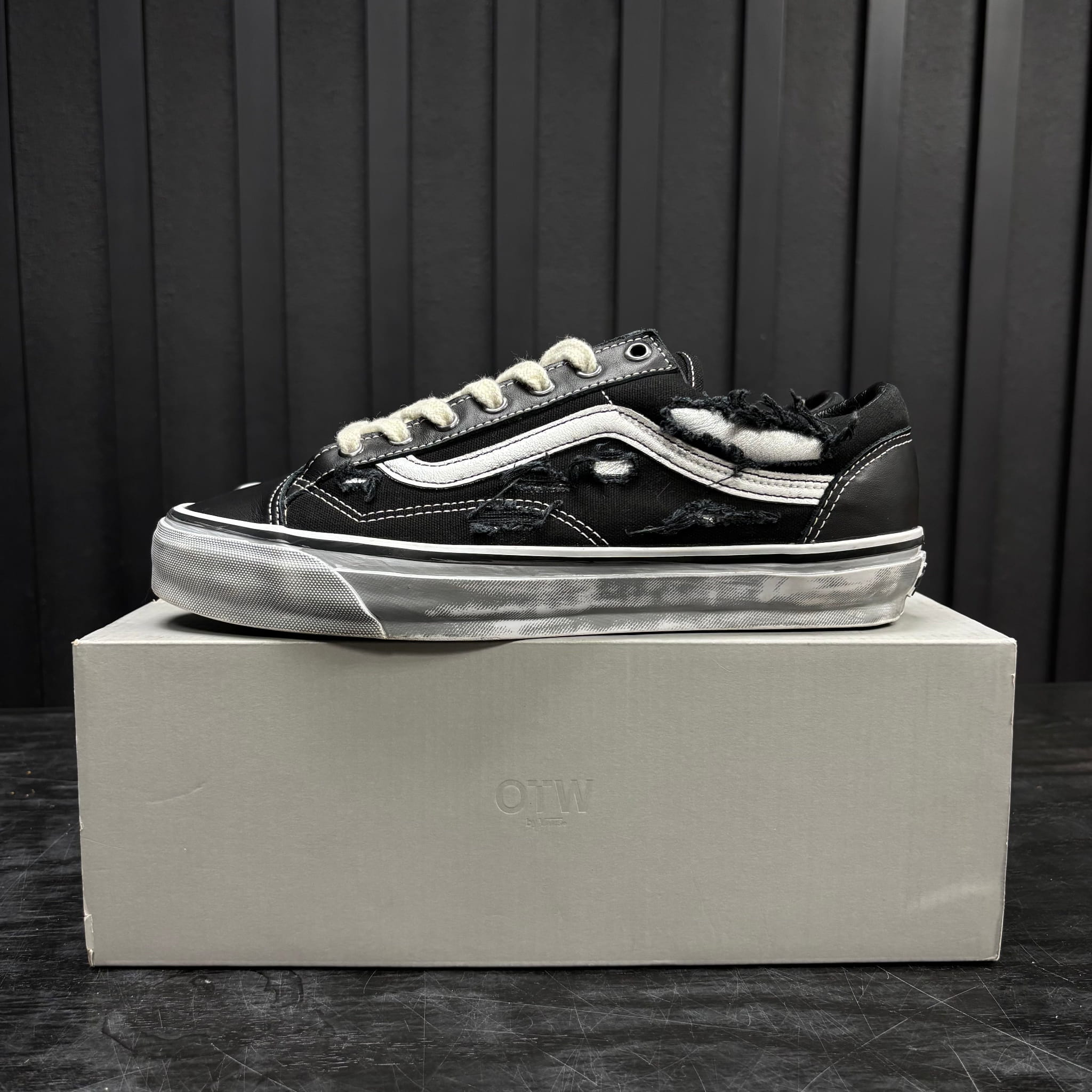 Vans OTW Old Skool 36 Vibram Distressed Silver - Used - 4715