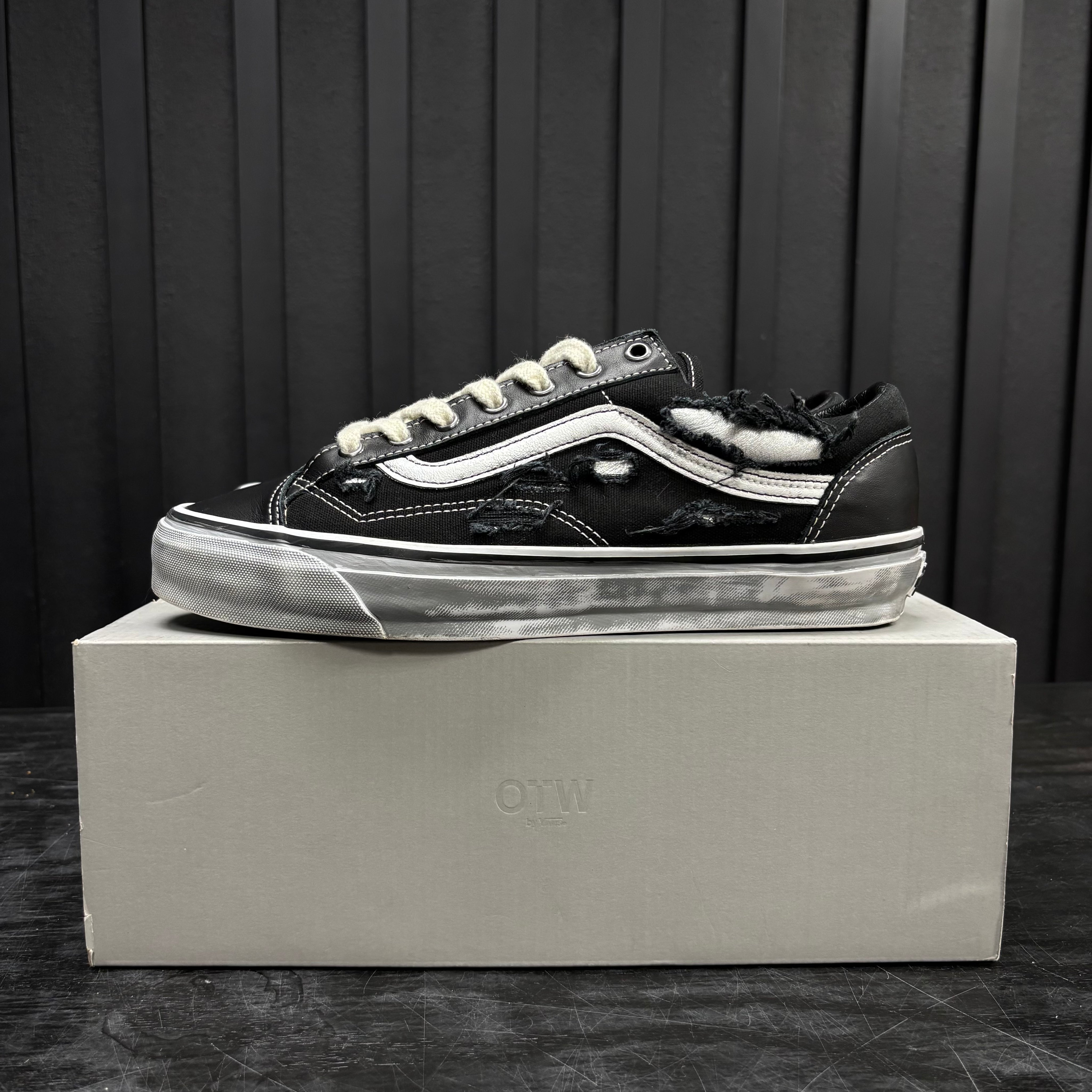 Vans OTW Old Skool 36 Vibram Distressed Silver - Used - 4715