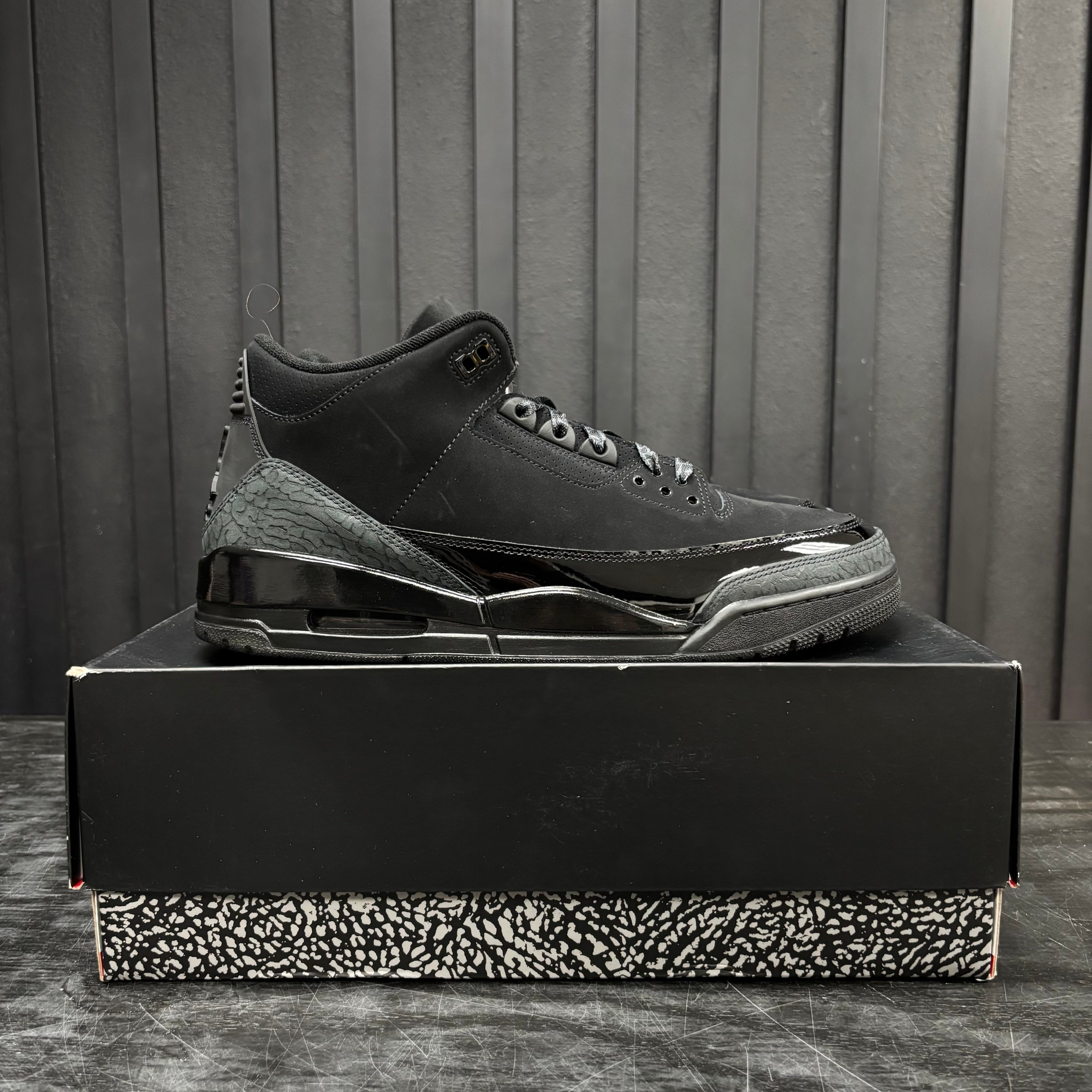 Jordan 3 Retro Black Cat (2025) - Used - 4716