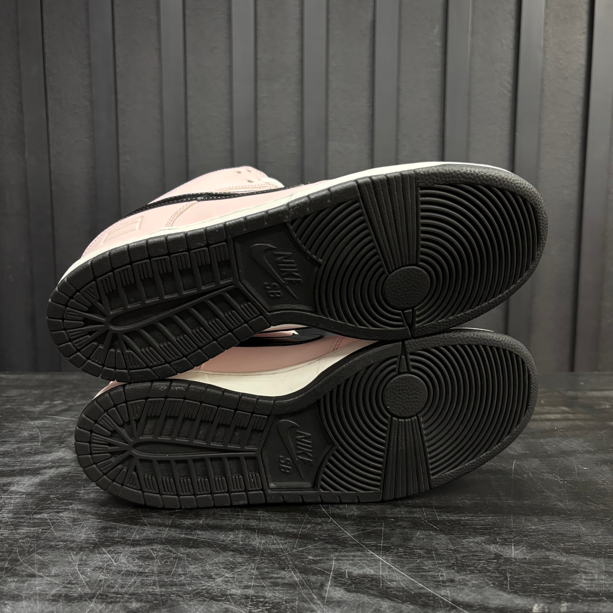 Nike SB Dunk Low Pink Box - Used - 4719