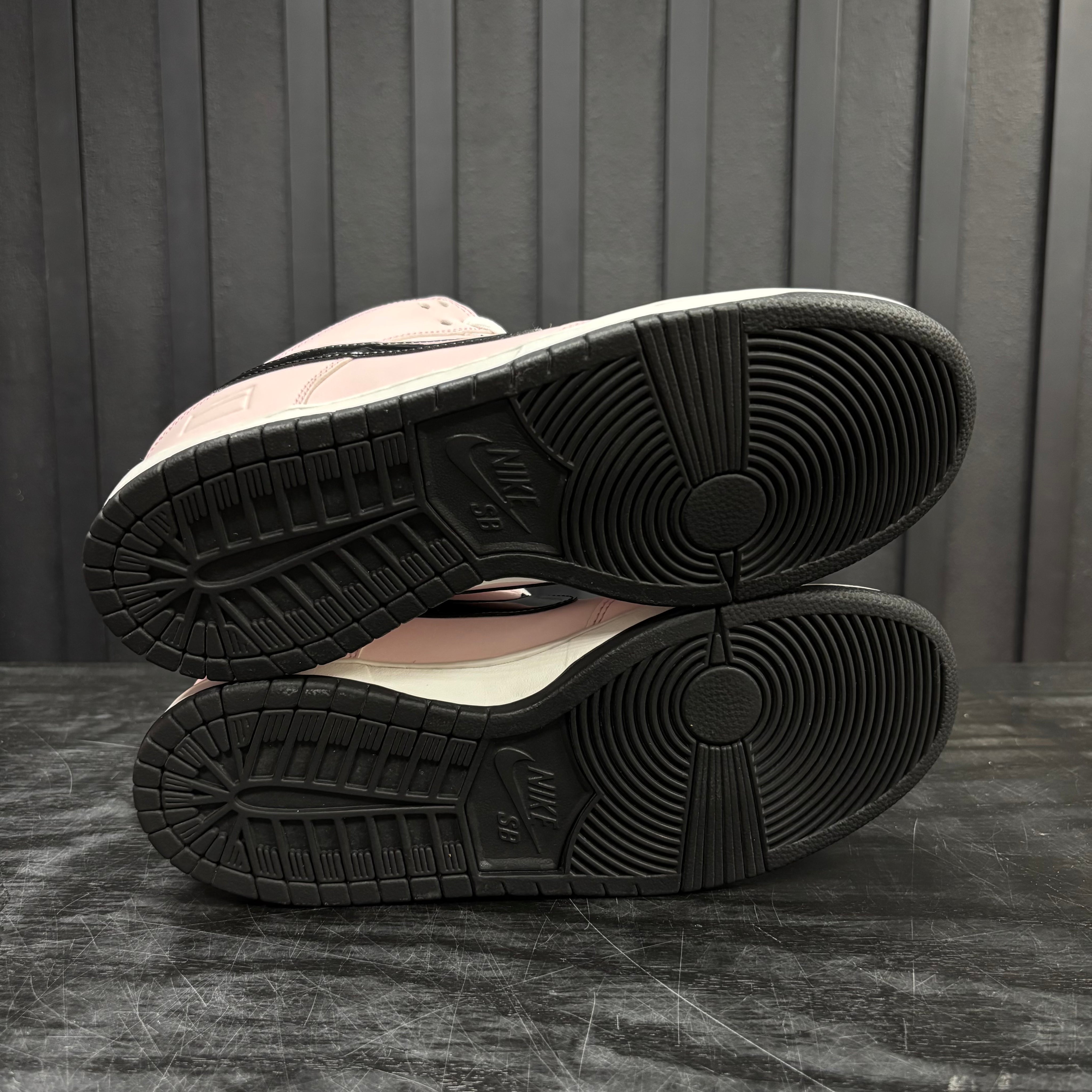Nike SB Dunk Low Pink Box - Used - 4719