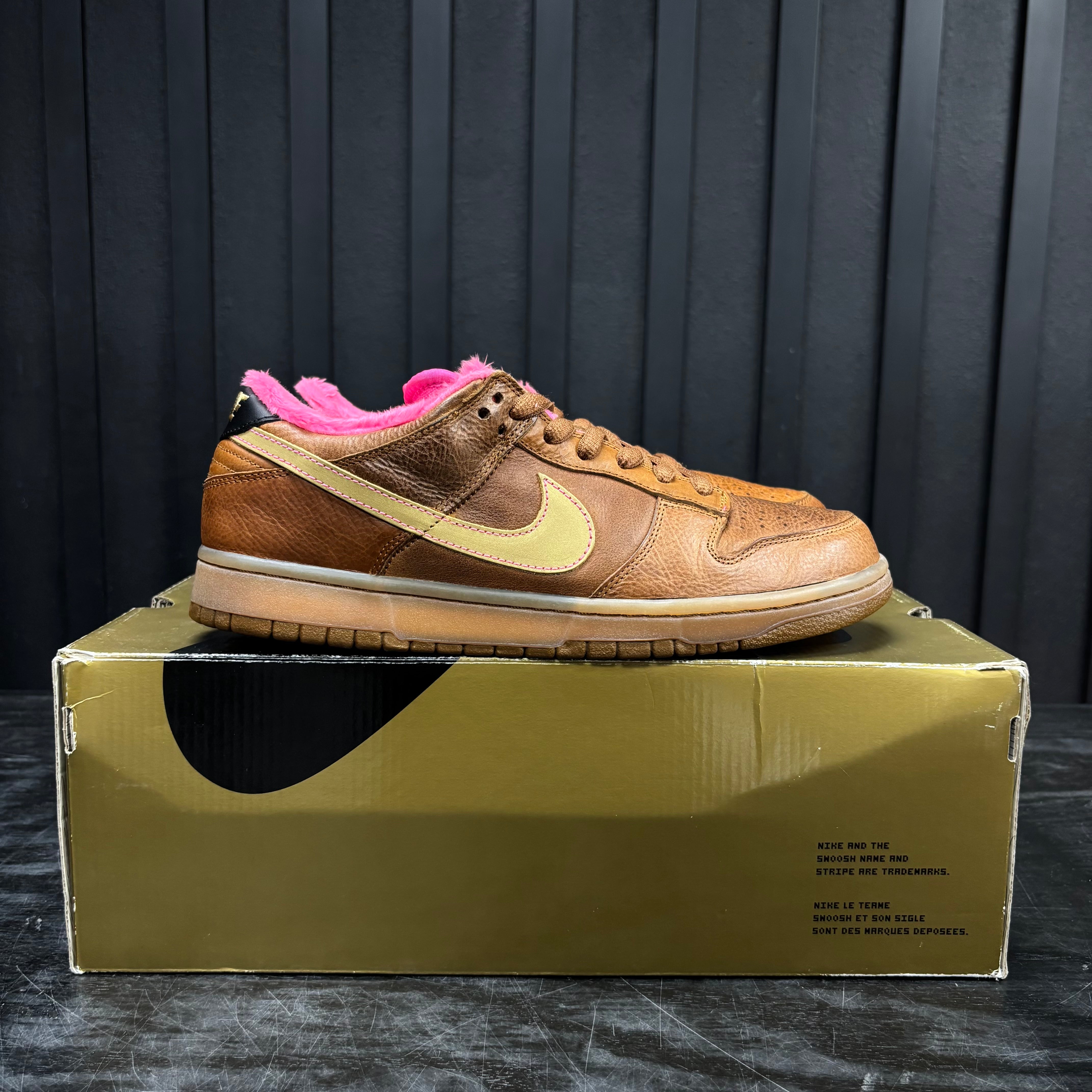 Nike SB Dunk Low Gibson Guitar Case - Used - 4720