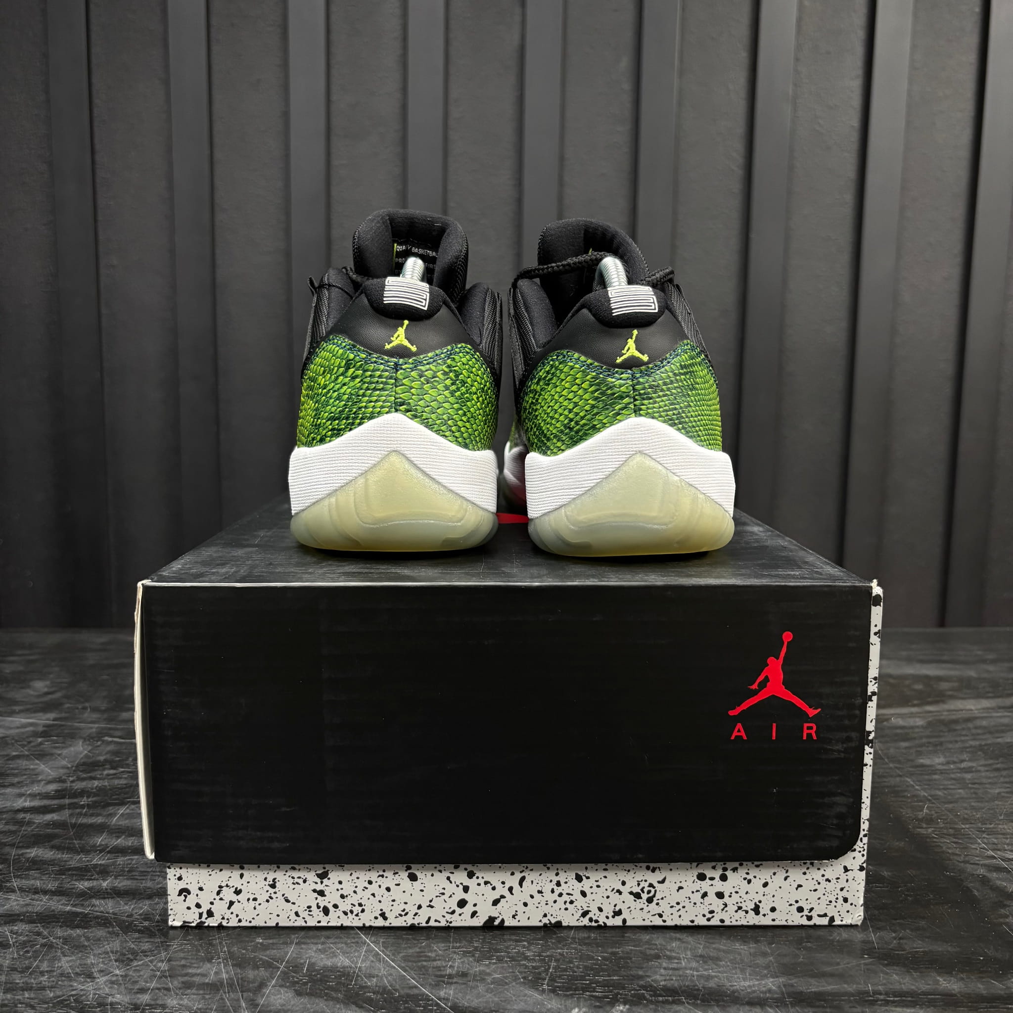 Jordan 11 Retro Low Green Snakeskin - Used - 4716