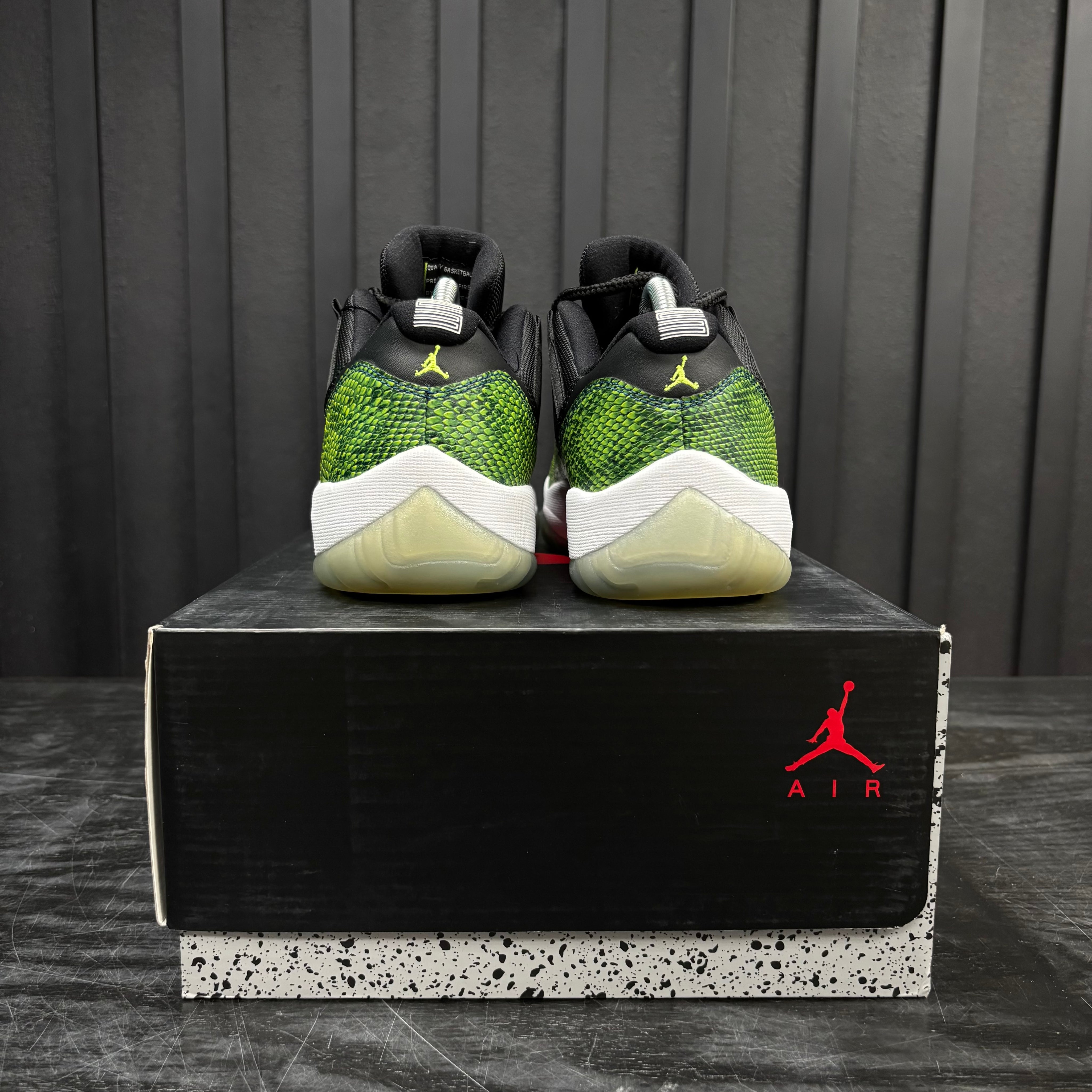 Jordan 11 Retro Low Green Snakeskin - Used - 4716