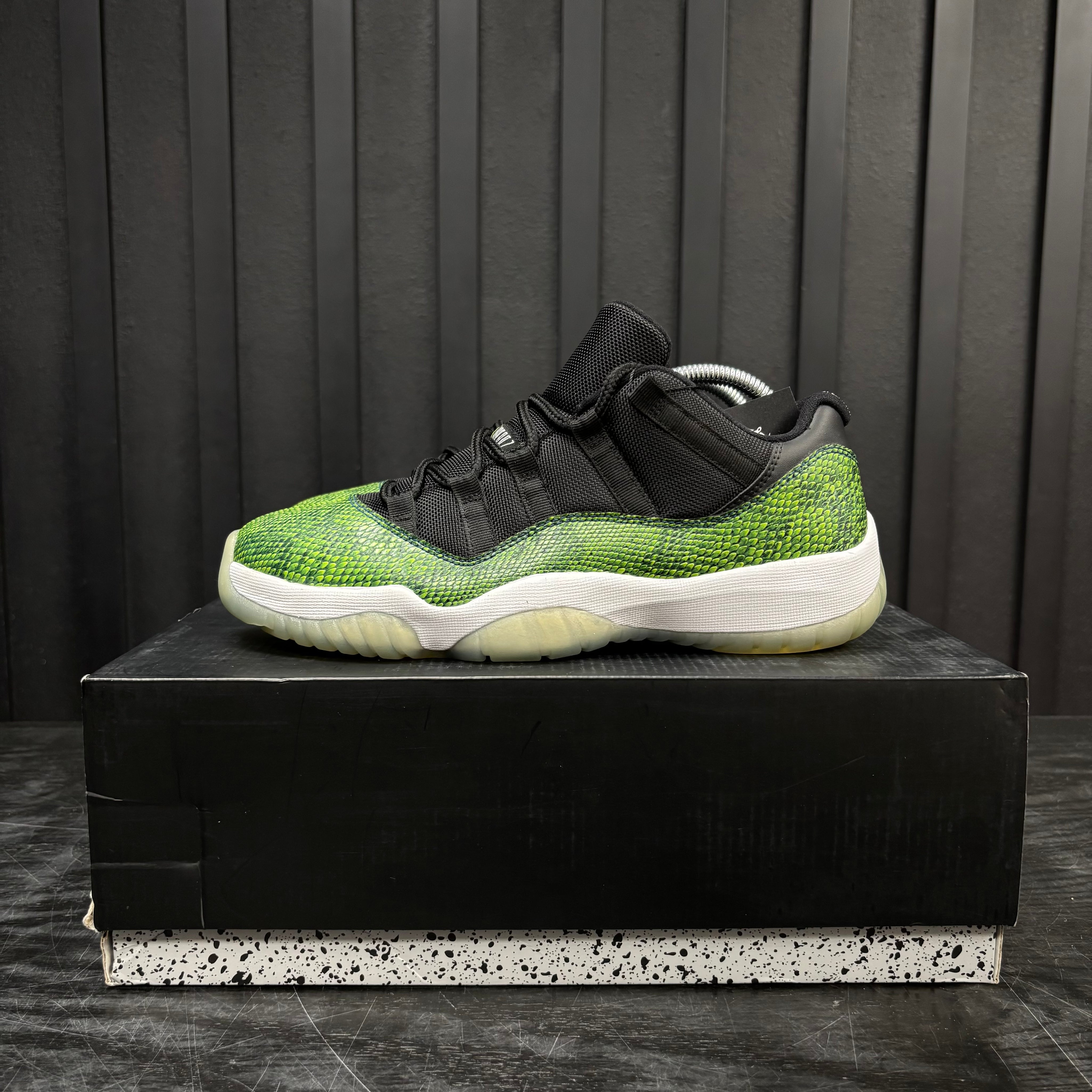 Jordan 11 Retro Low Green Snakeskin - Used - 4716