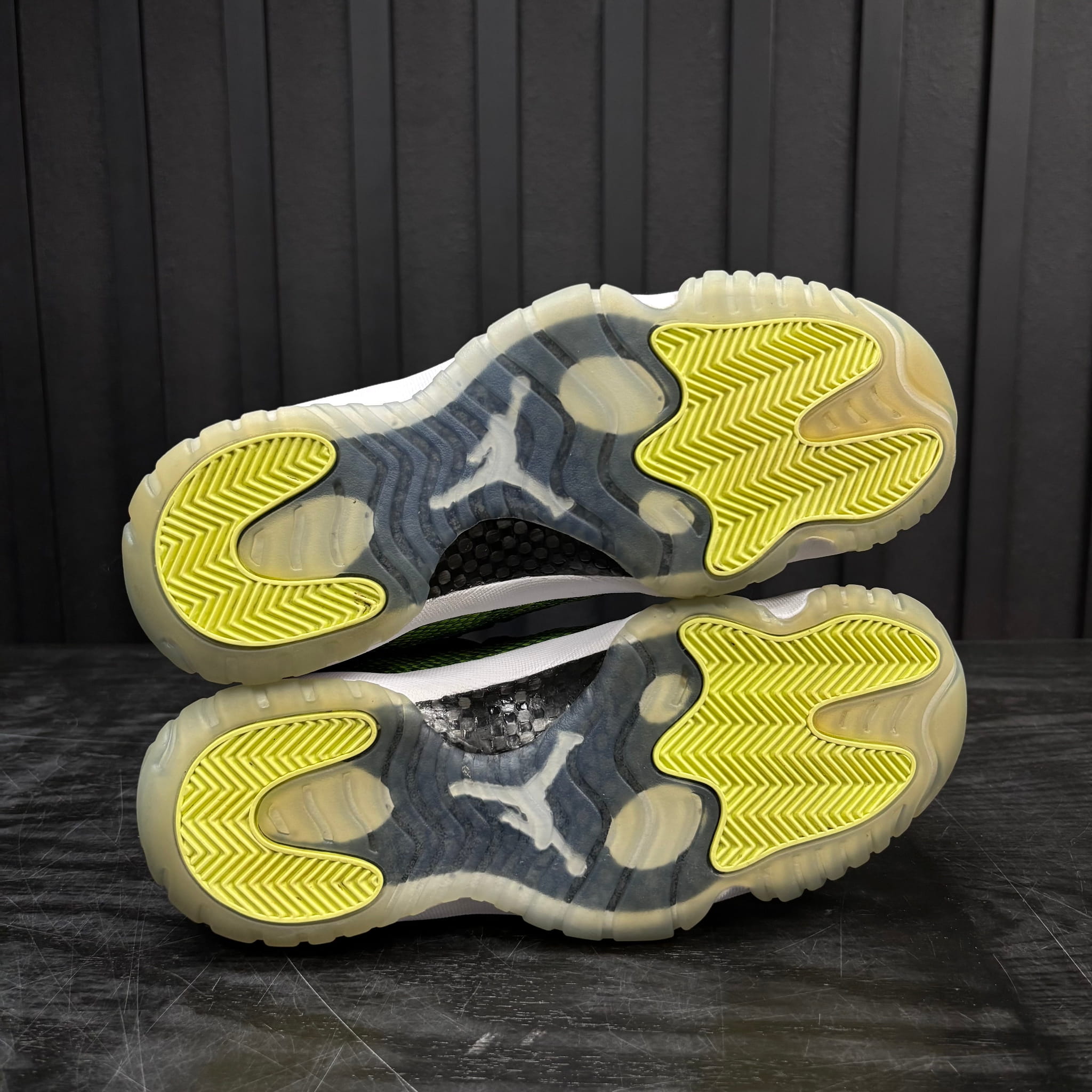 Jordan 11 Retro Low Green Snakeskin - Used - 4716