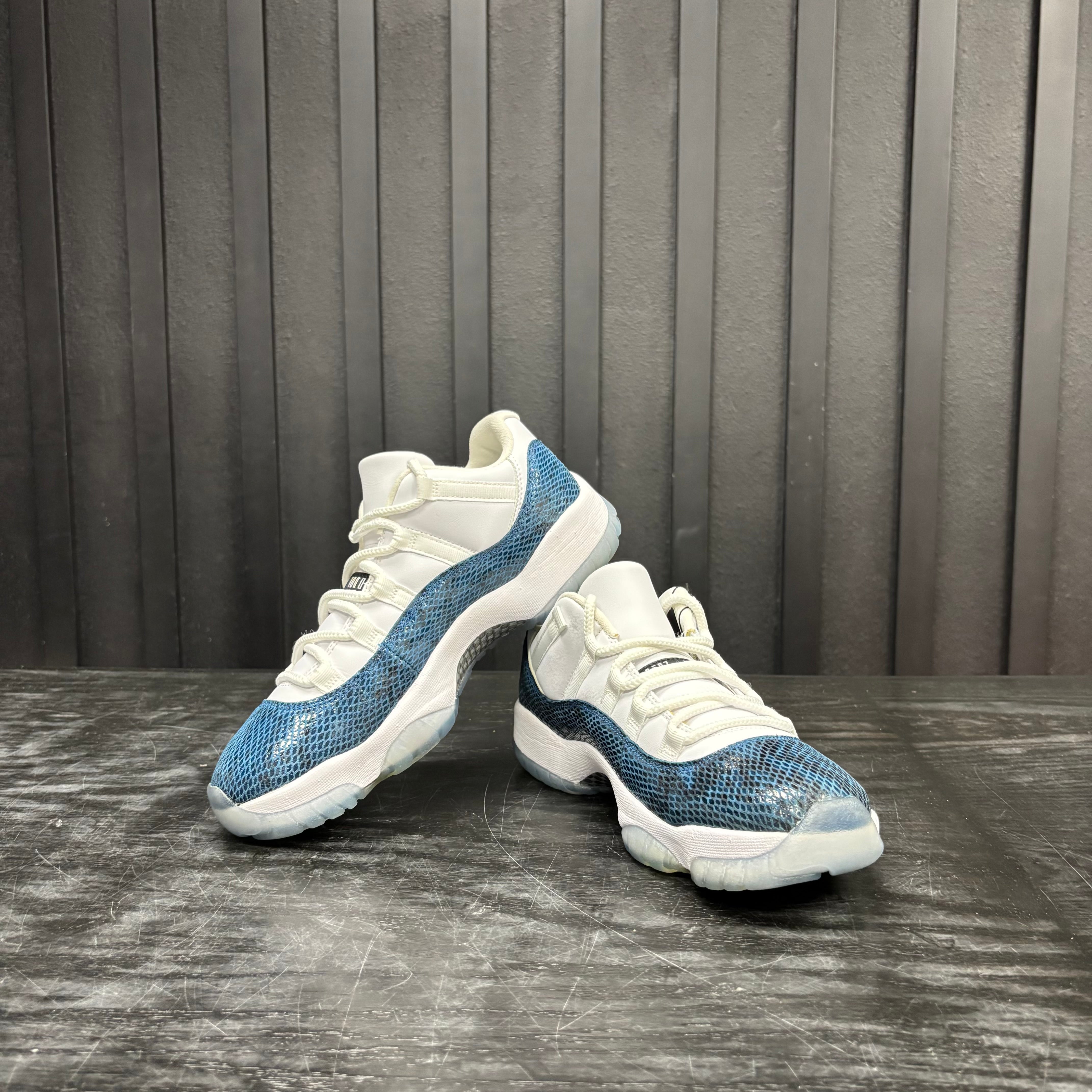Jordan 11 Retro Low Snake Navy (2019 - Used - 4730