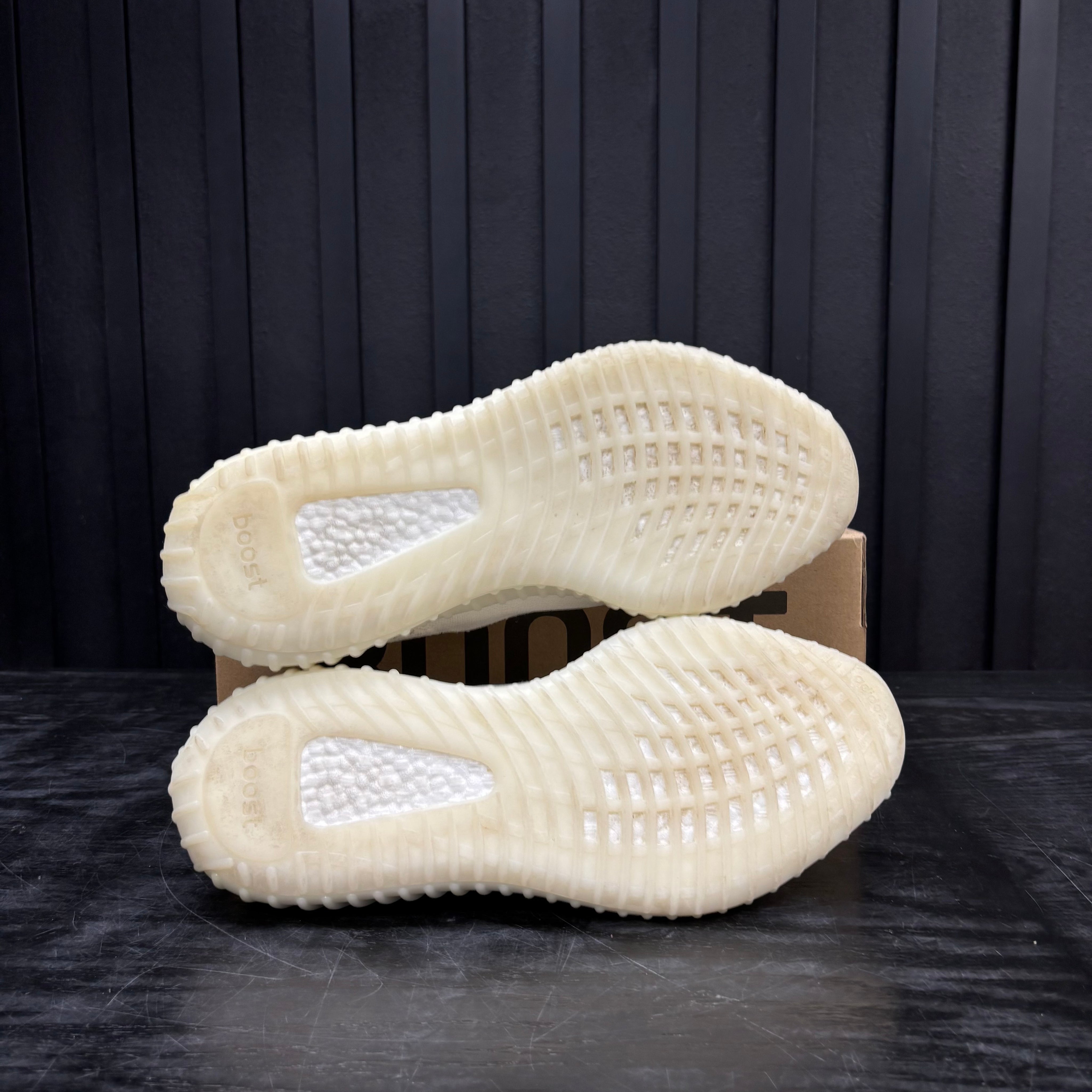 adidas Yeezy Boost 350 V2 Bone - Used - 4736