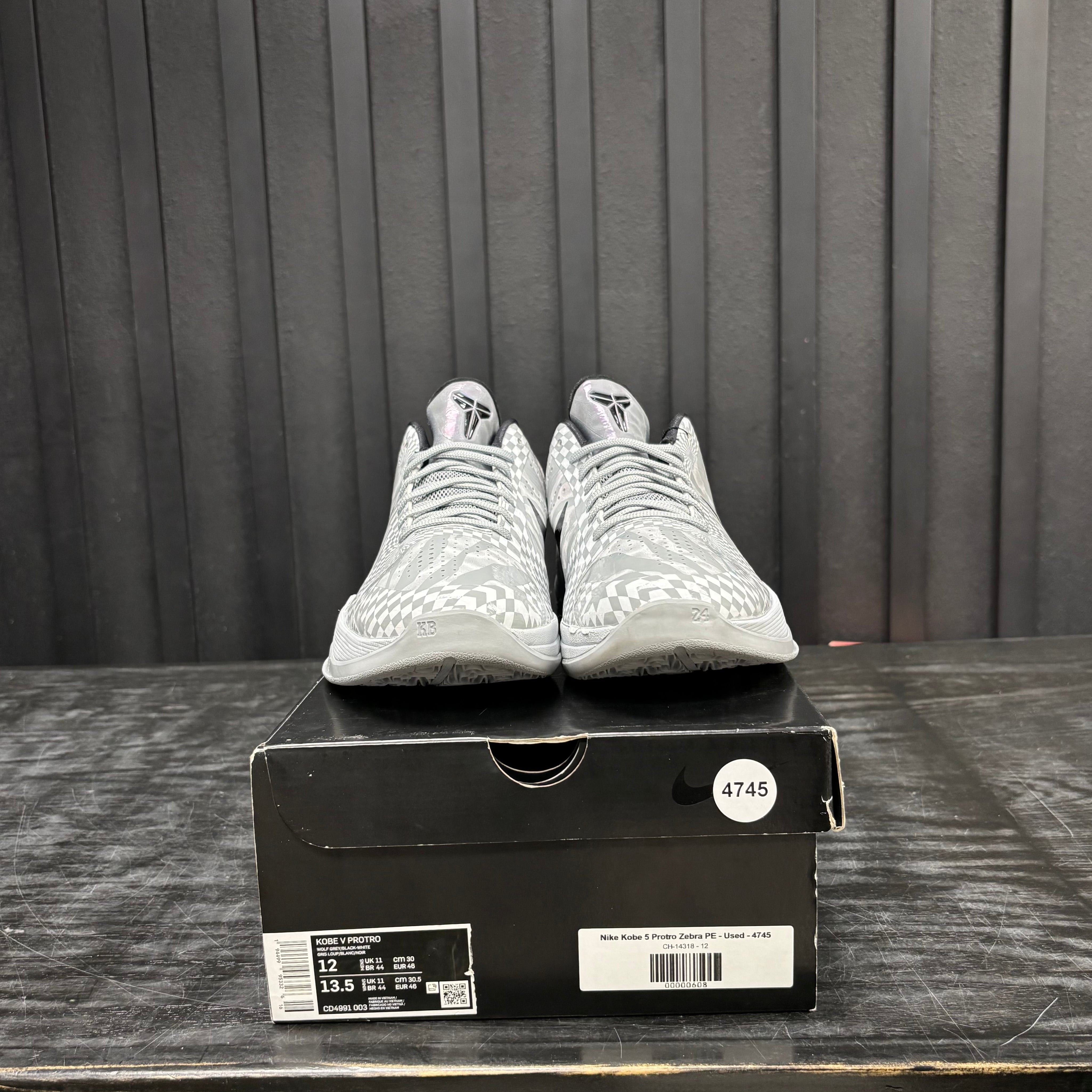 Nike Kobe 5 Protro Zebra PE - Used - 4745