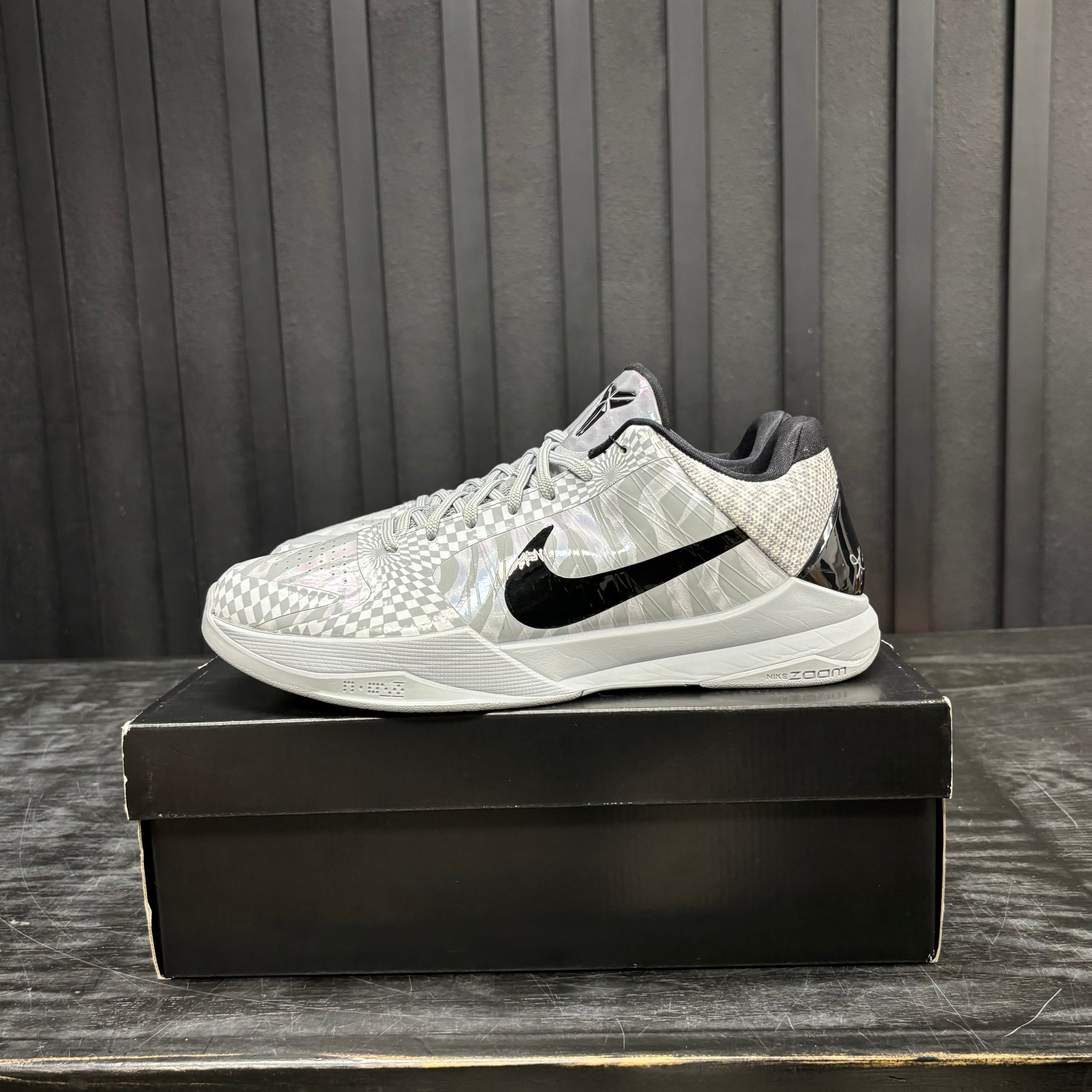 Nike Kobe 5 Protro Zebra PE - Used - 4745