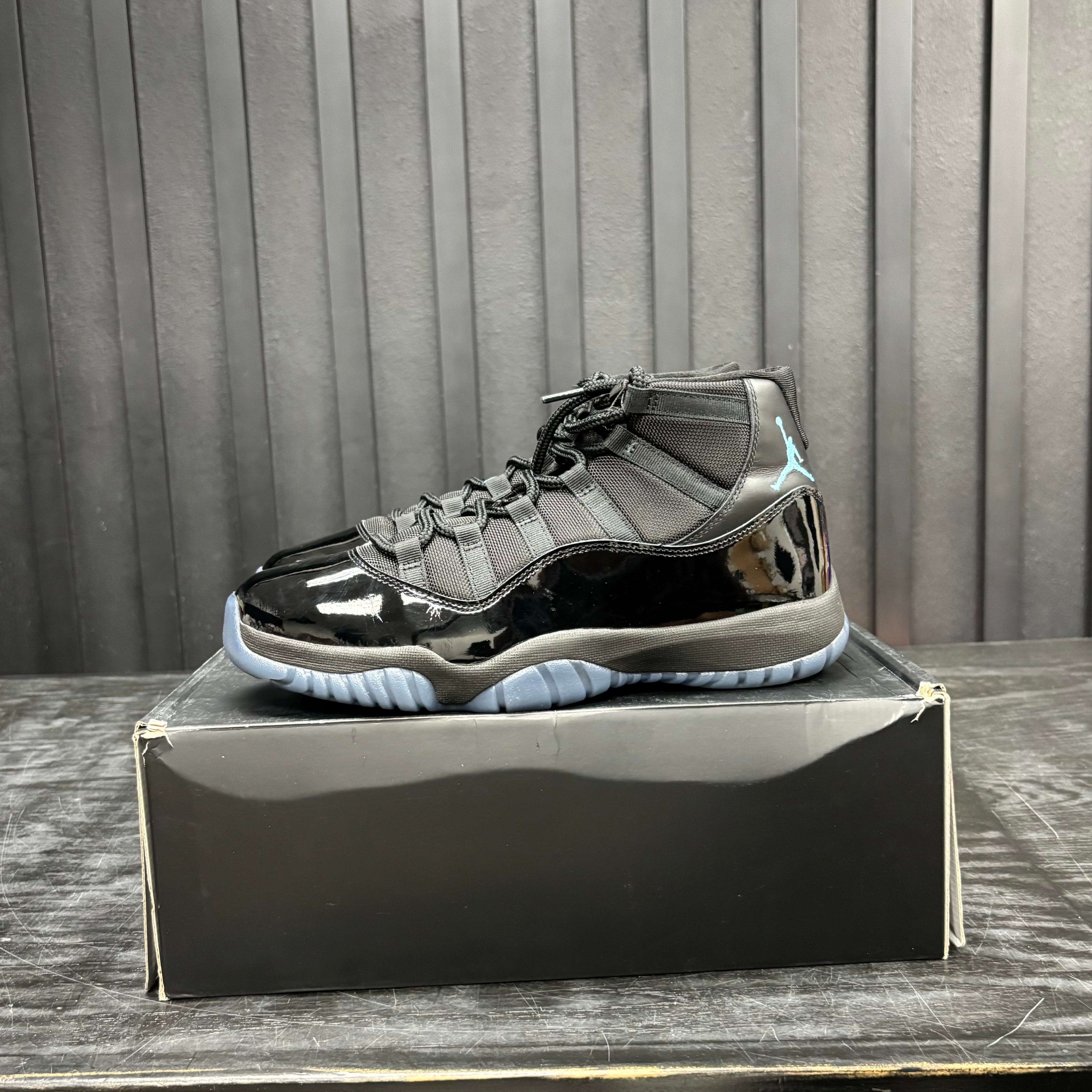 Jordan 11 Retro Gamma Blue (2025) - Used - 4756