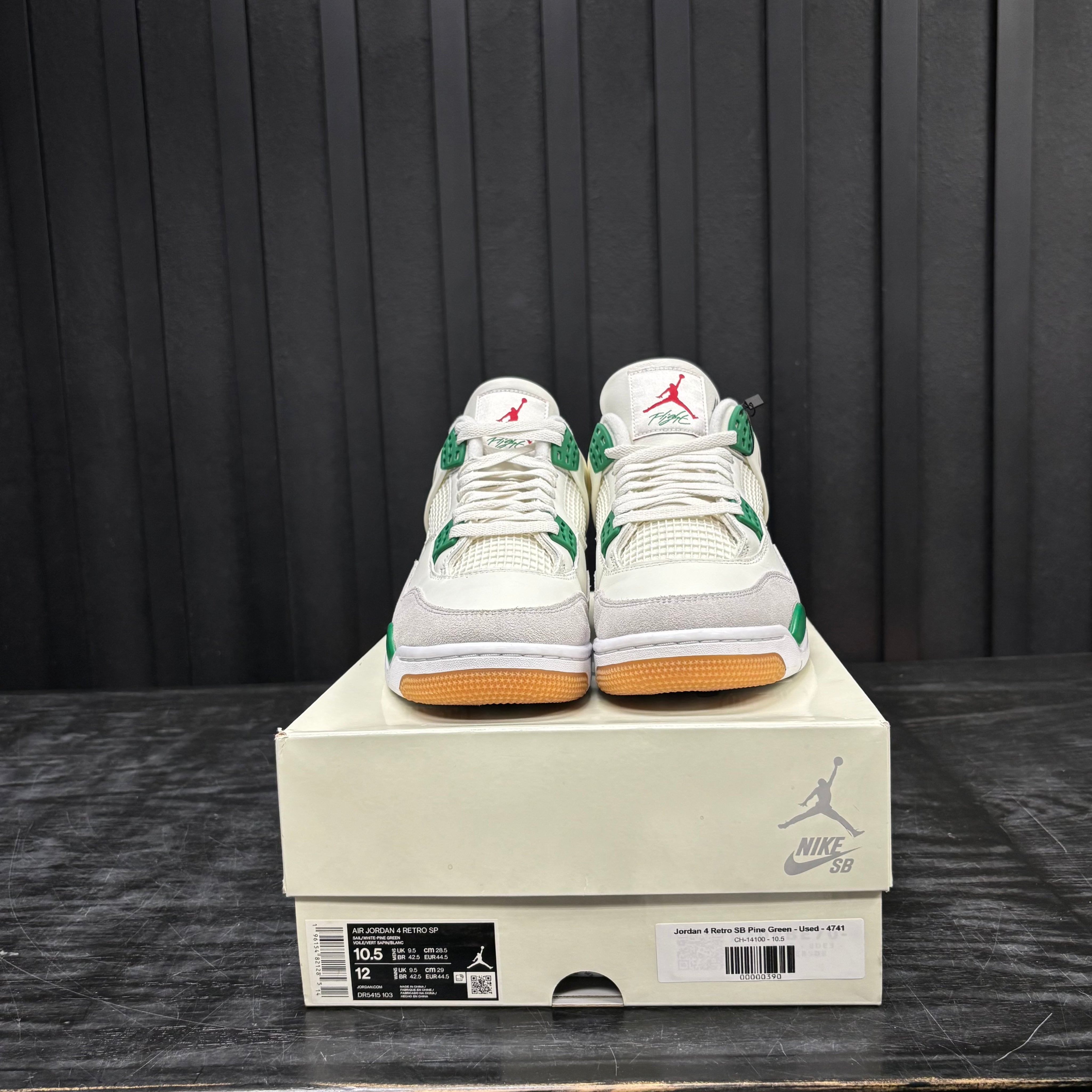 Jordan 4 Retro SB Pine Green - Used - 4741