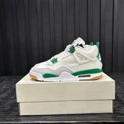 Jordan 4 Retro SB Pine Green - Used - 4741