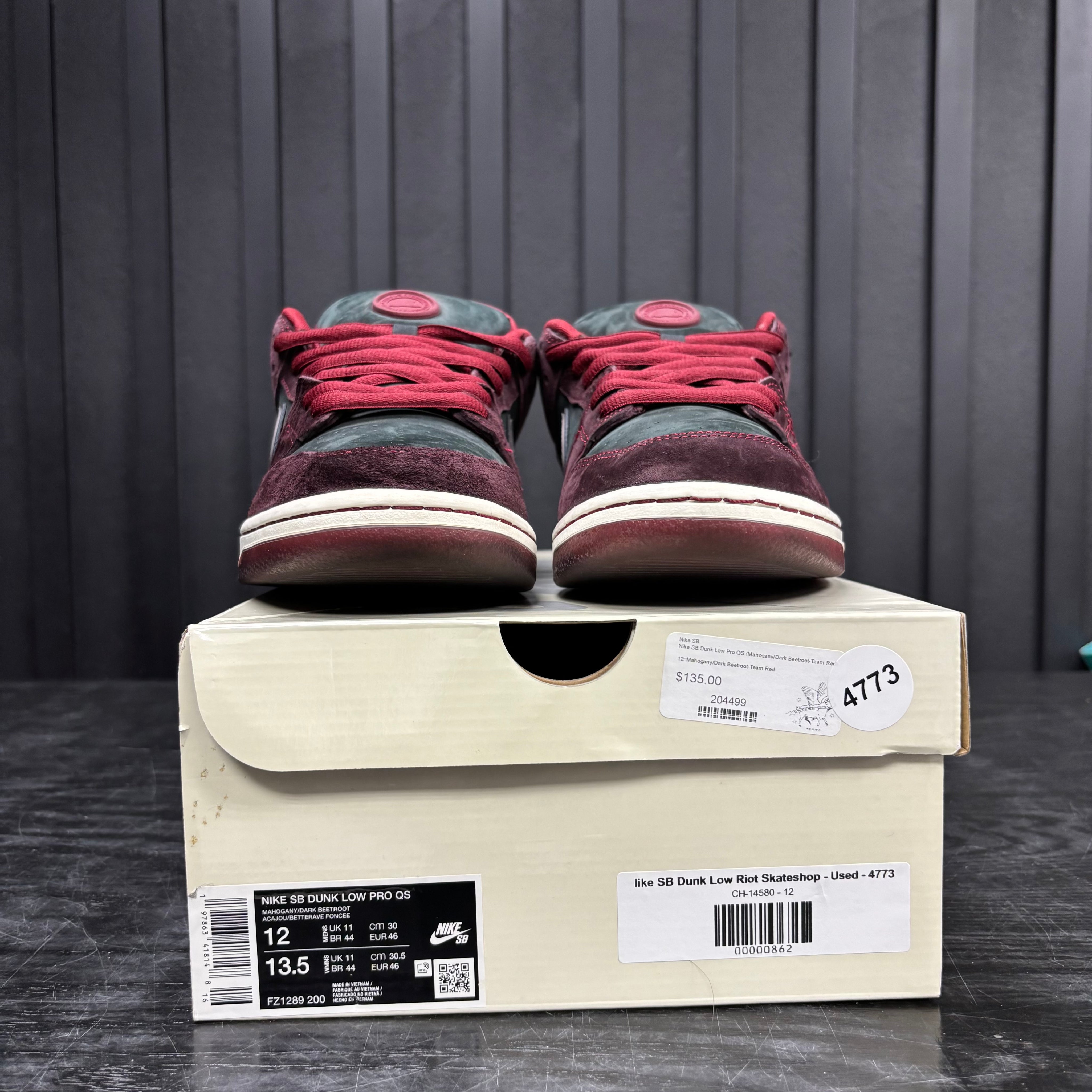 Nike SB Dunk Low Riot Skateshop - Used - 4773