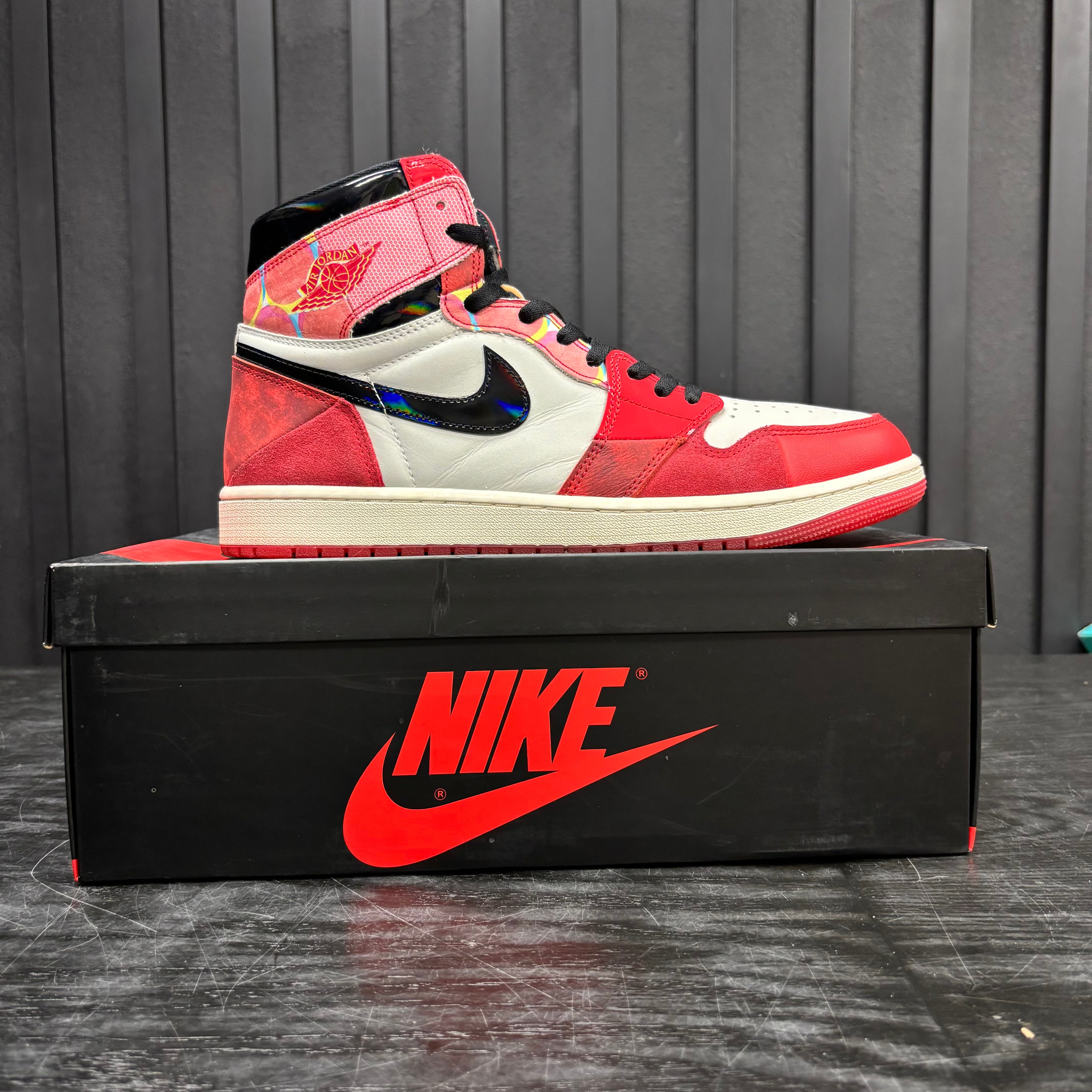 Jordan 1 Retro High OG Spider-Man Across the Spider-Verse - Used - 4777
