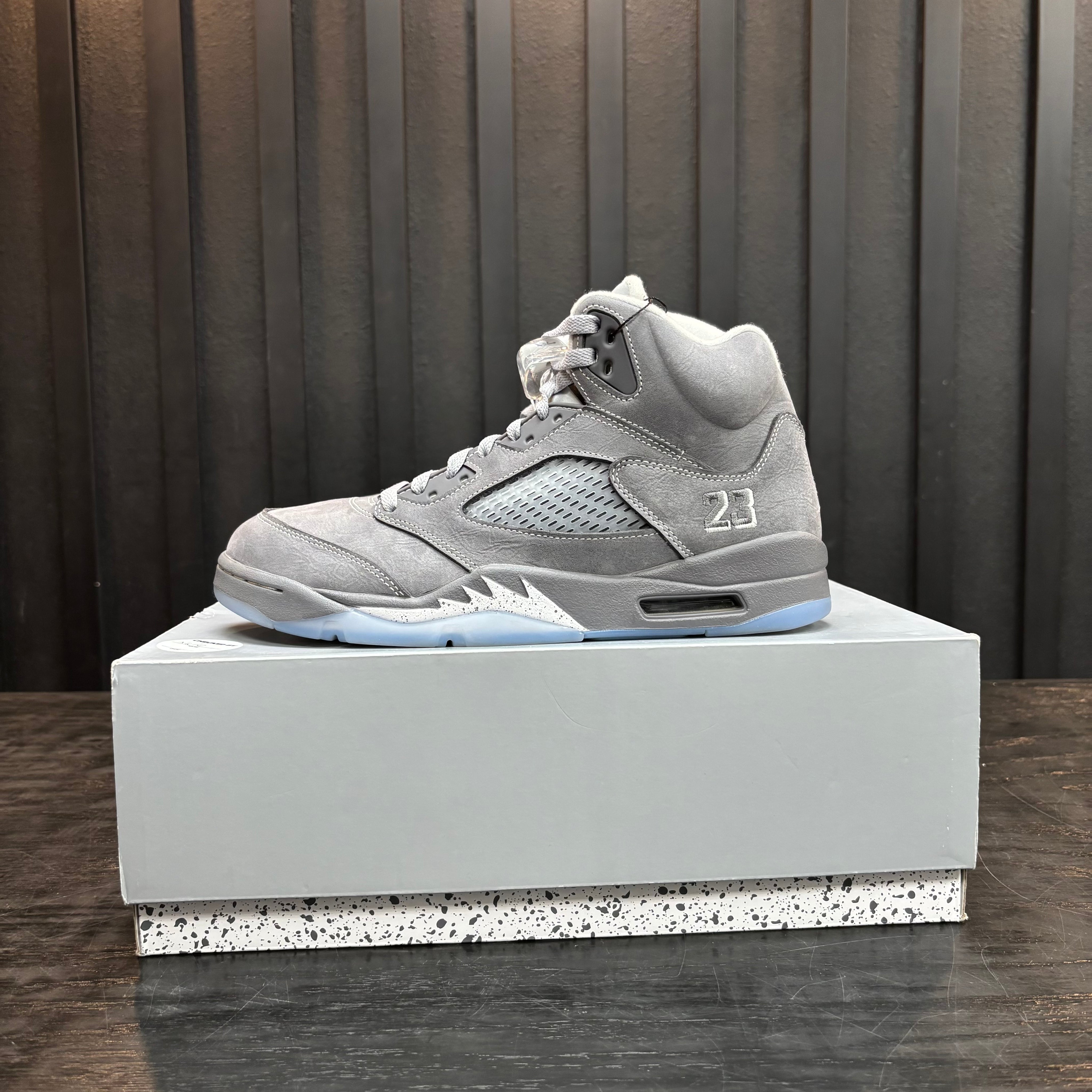 Jordan 5 Retro Wolf Grey (2026) - Used - 4778