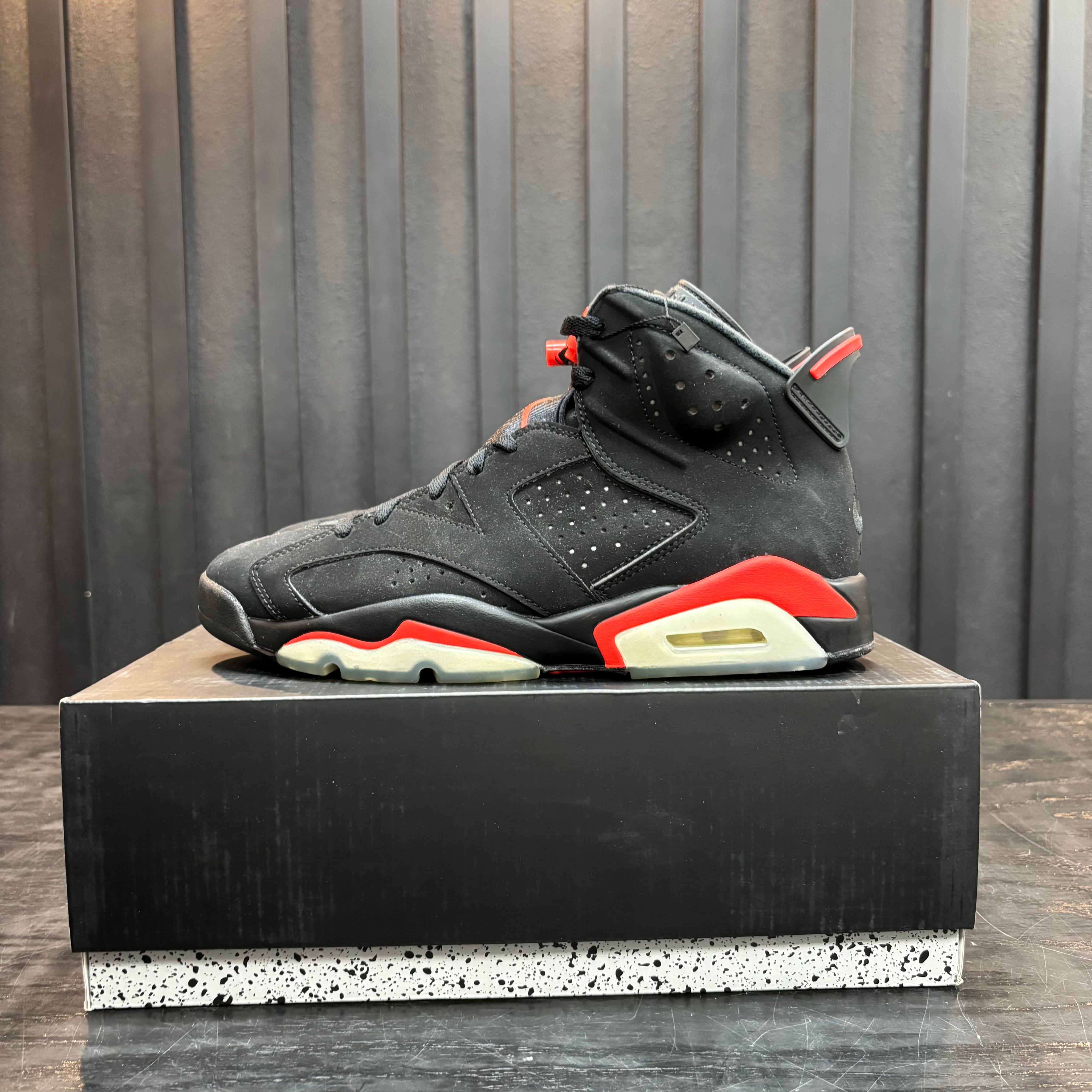 Jordan 6 Retro Black Infrared (2019) - Used - 0001
