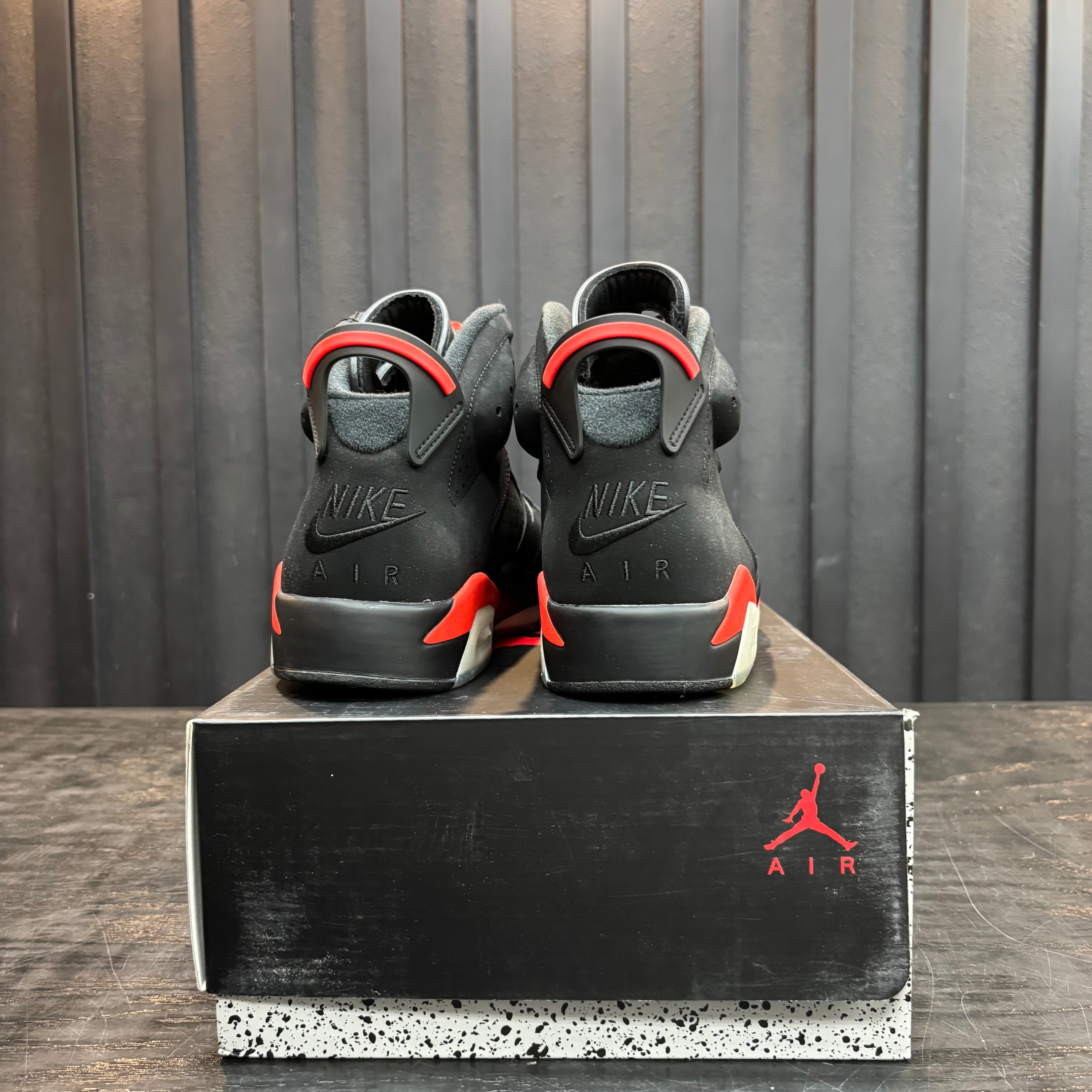 Jordan 6 Retro Black Infrared (2019) - Used - 0001