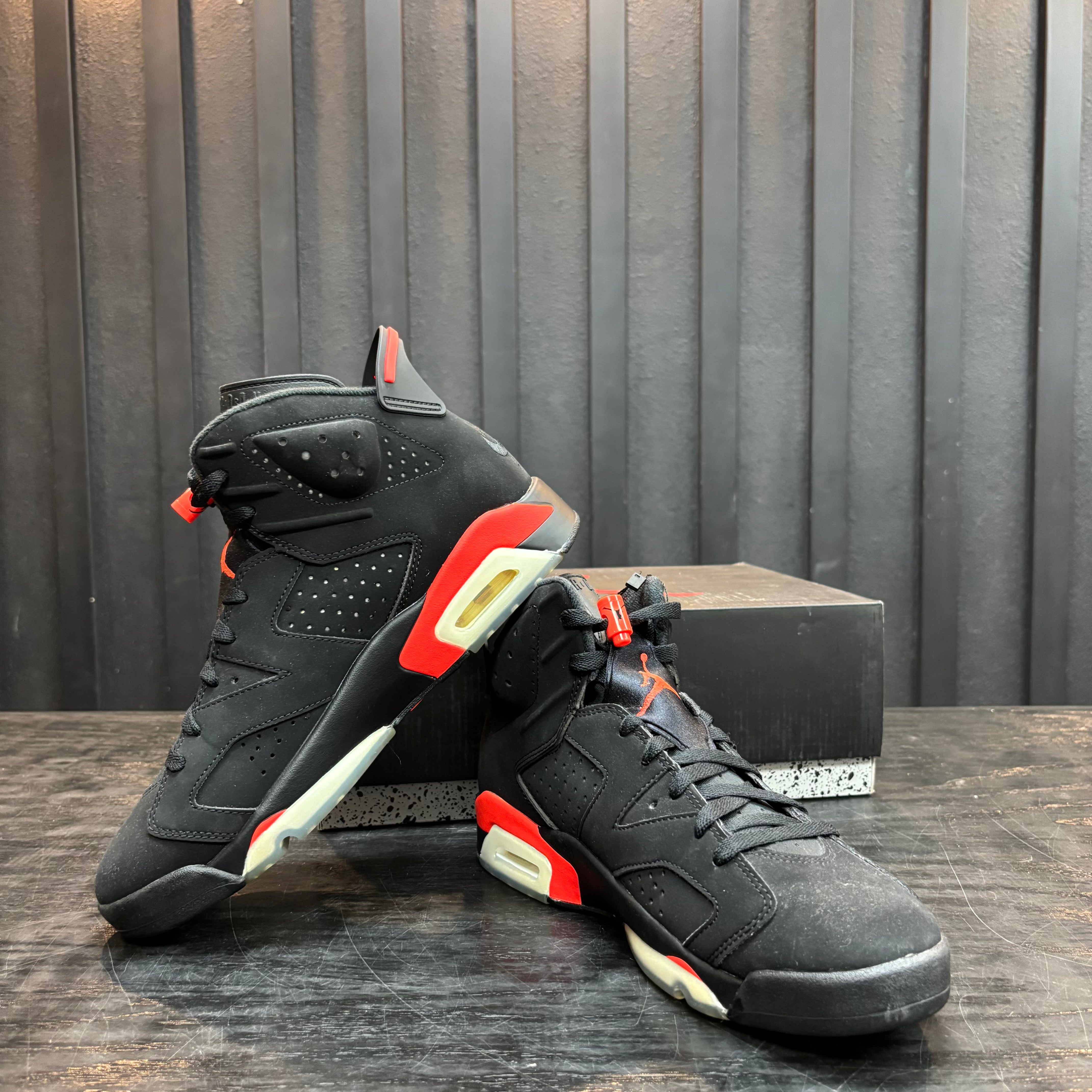 Jordan 6 Retro Black Infrared (2019) - Used - 0001