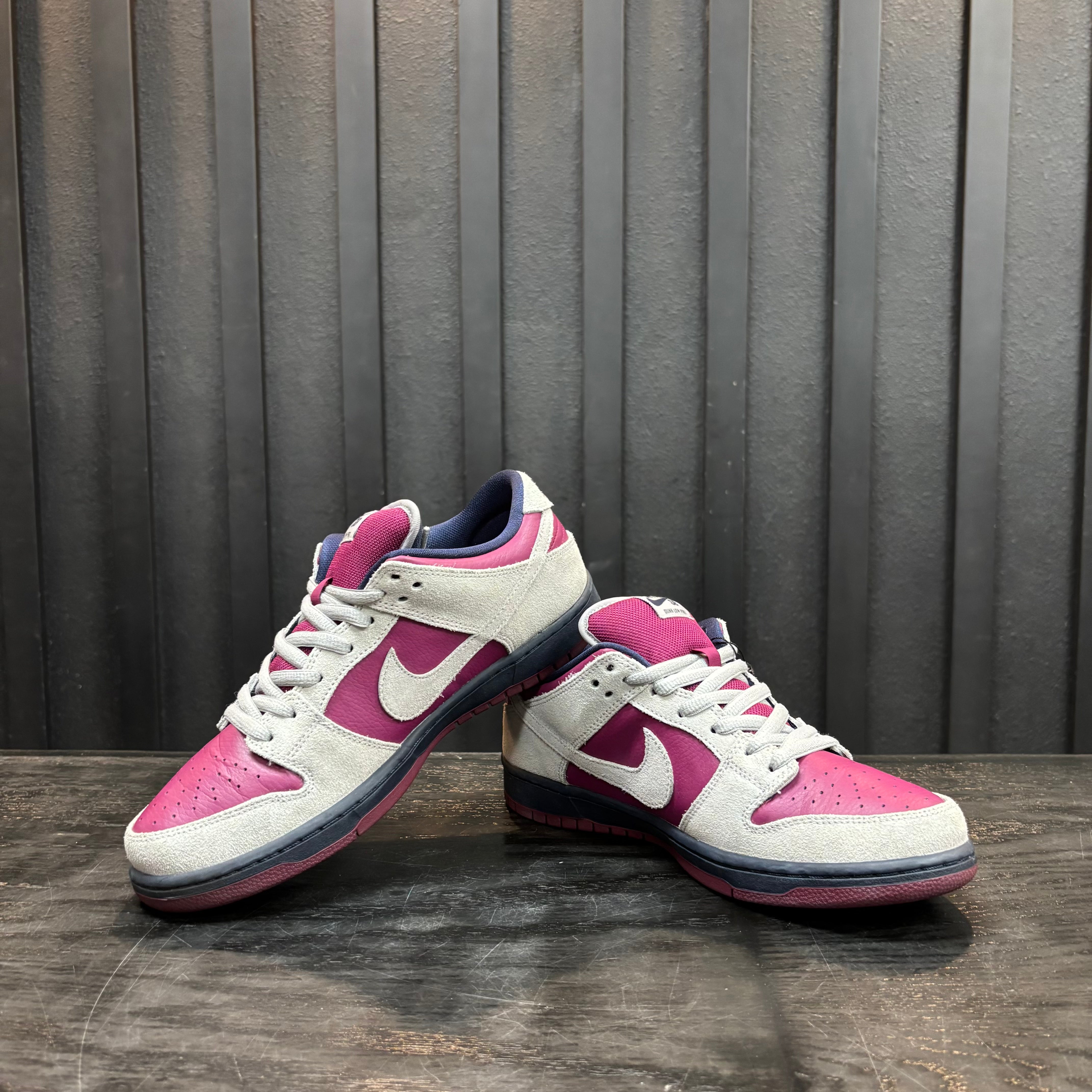 Nike SB Dunk Low Atmosphere Grey True Berry - Used - 4783