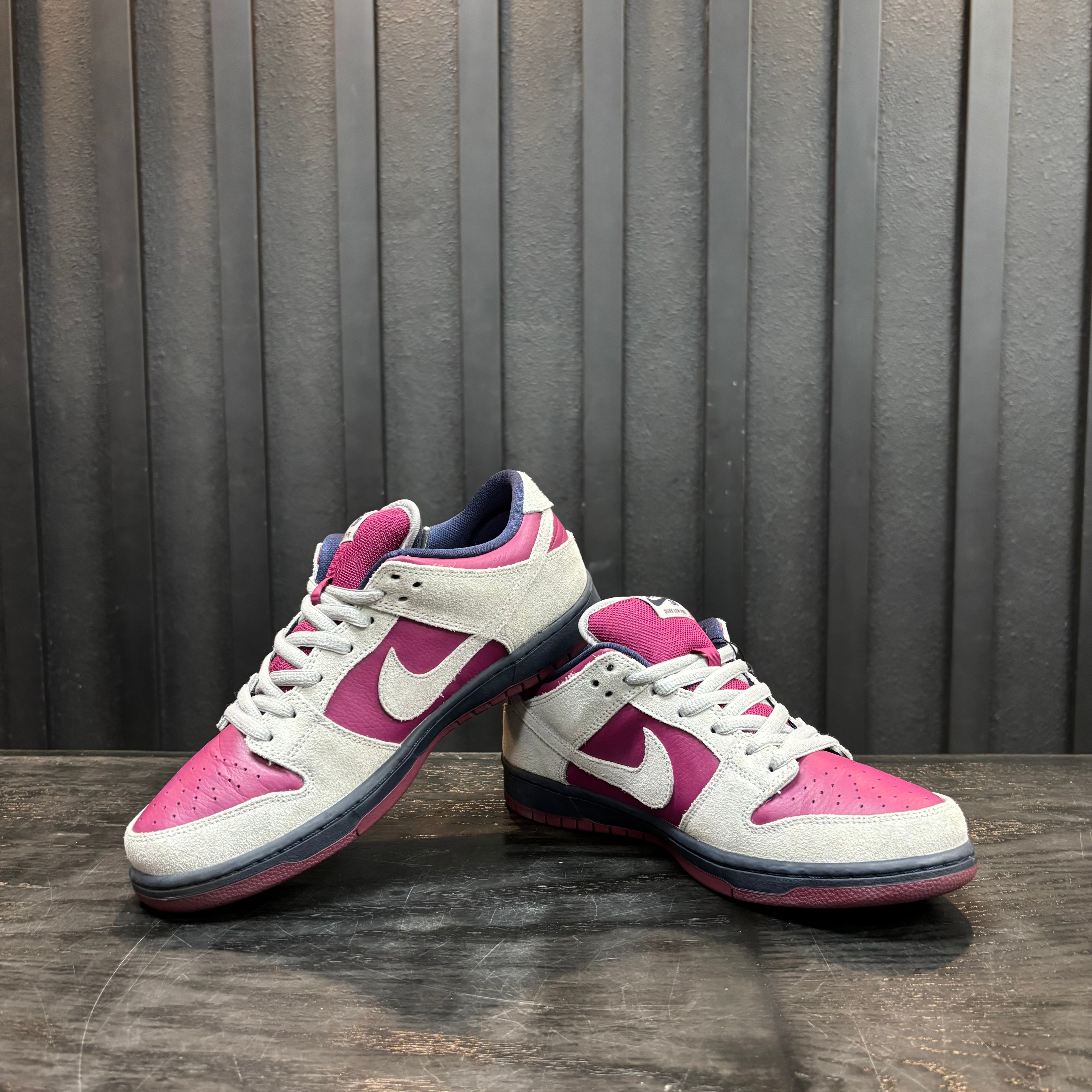 Nike SB Dunk Low Atmosphere Grey True Berry - Used - 4783