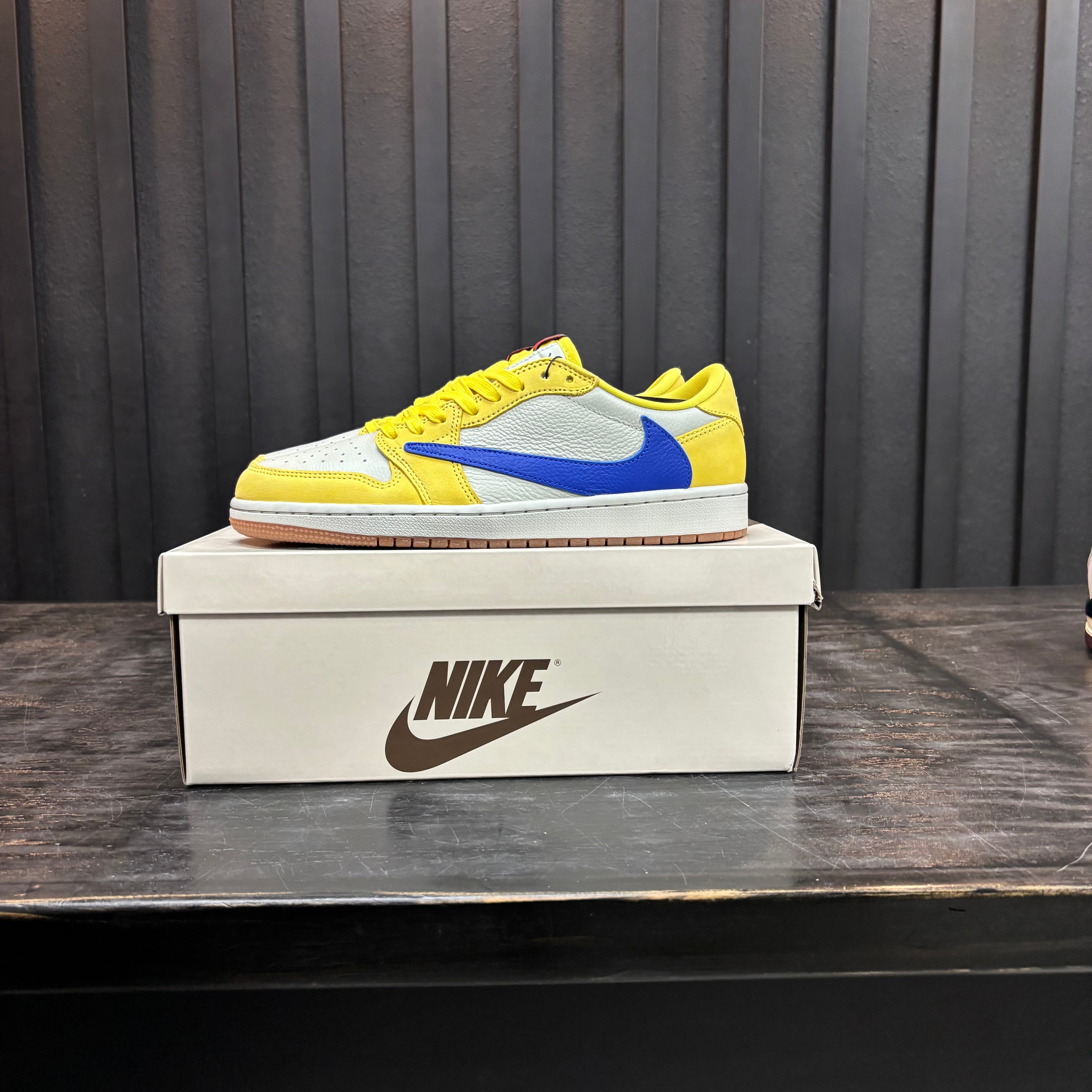 Jordan 1 Retro Low OG SP Travis Scott Canary (Women's) - Used - 4794