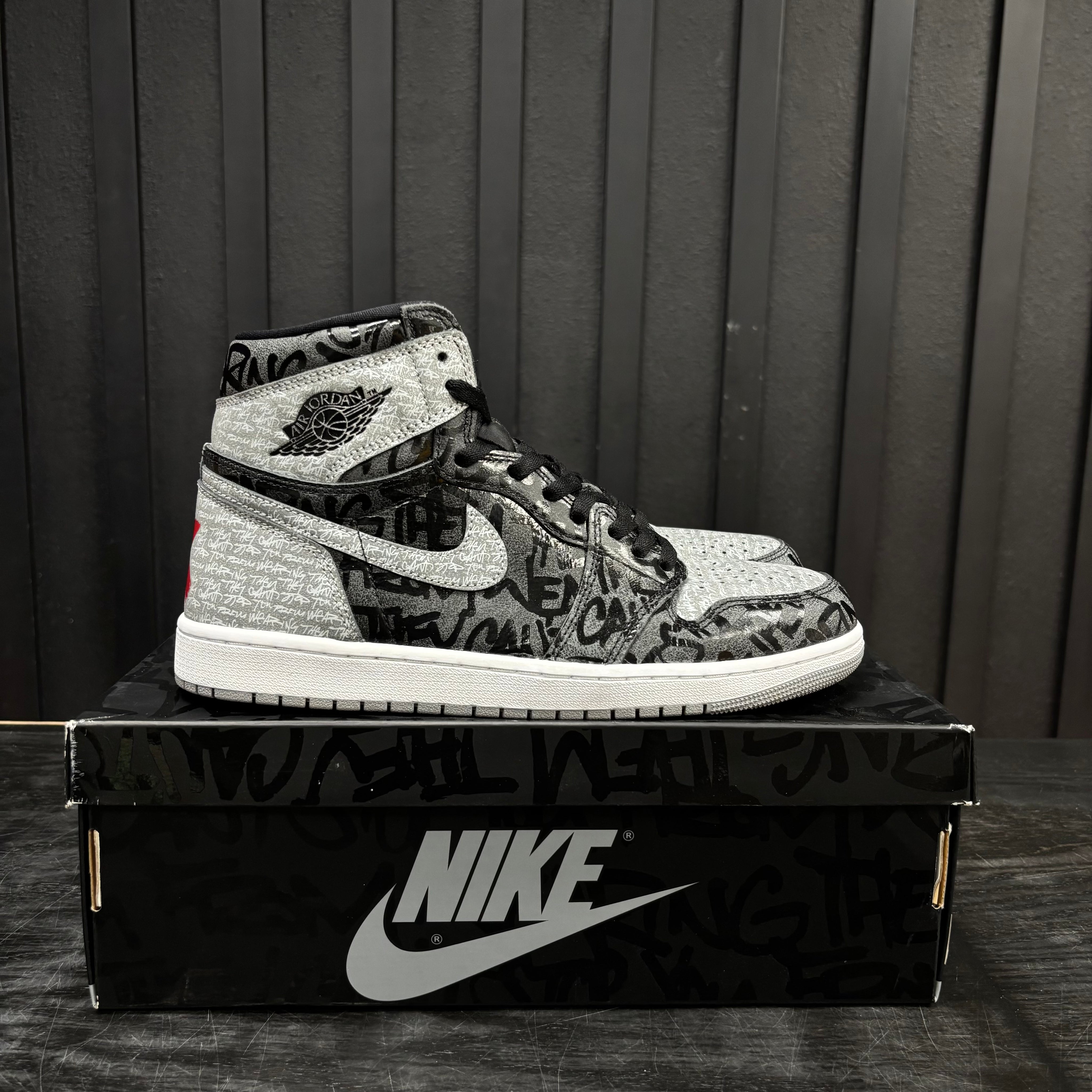 Jordan 1 Retro High OG Rebellionaire - Used - 4553