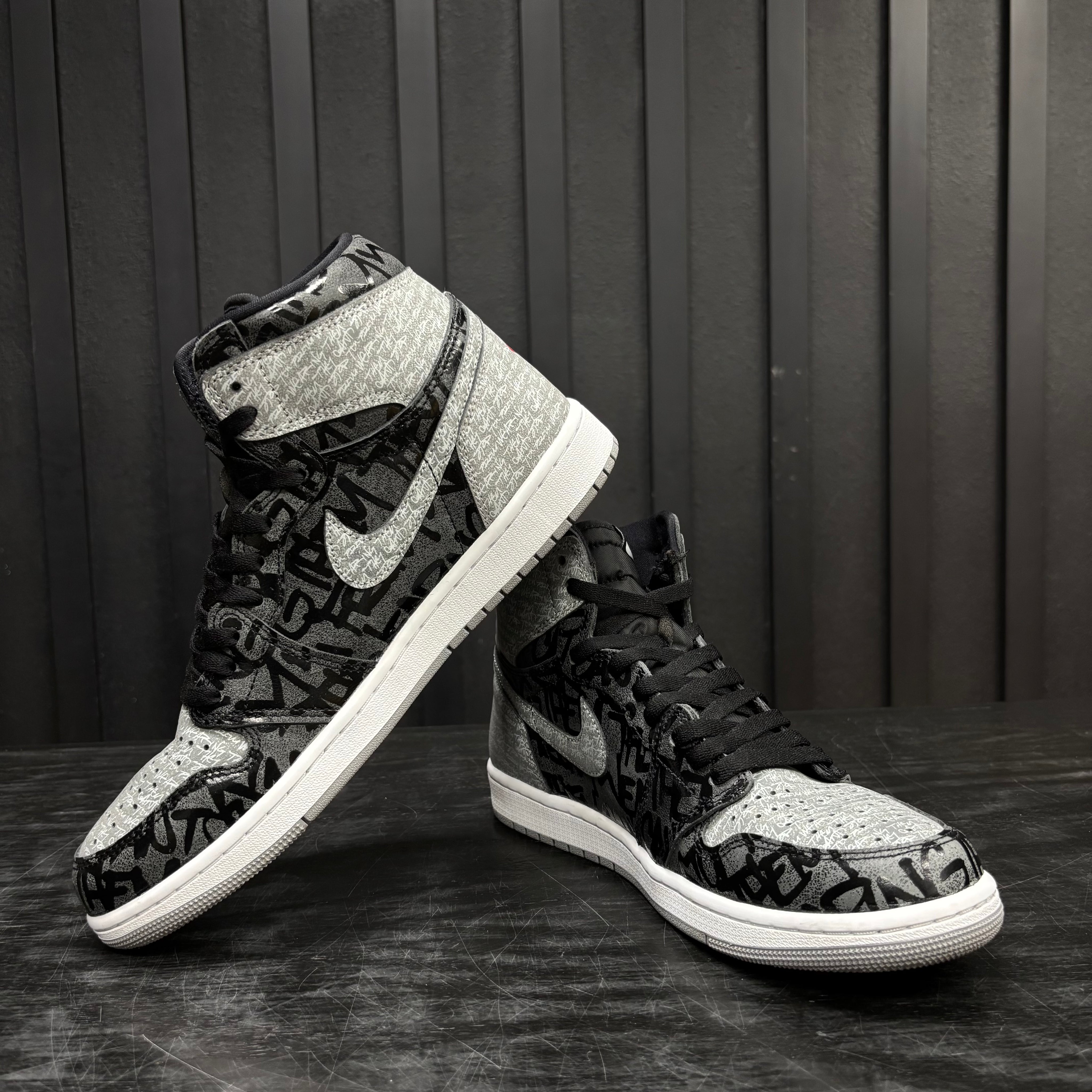 Jordan 1 Retro High OG Rebellionaire - Used - 4553