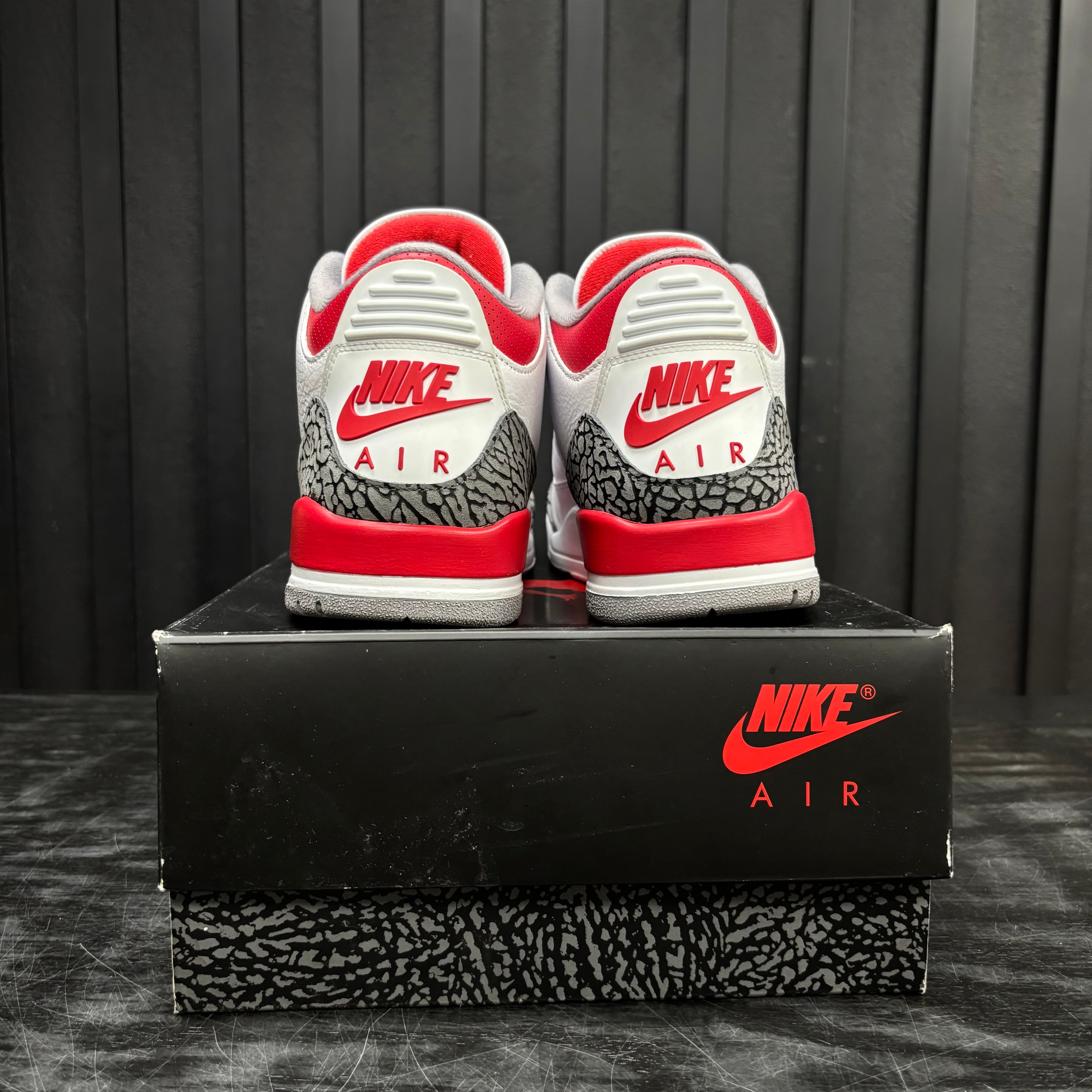 Jordan 3 Retro Fire Red (2022) - Used - 3929