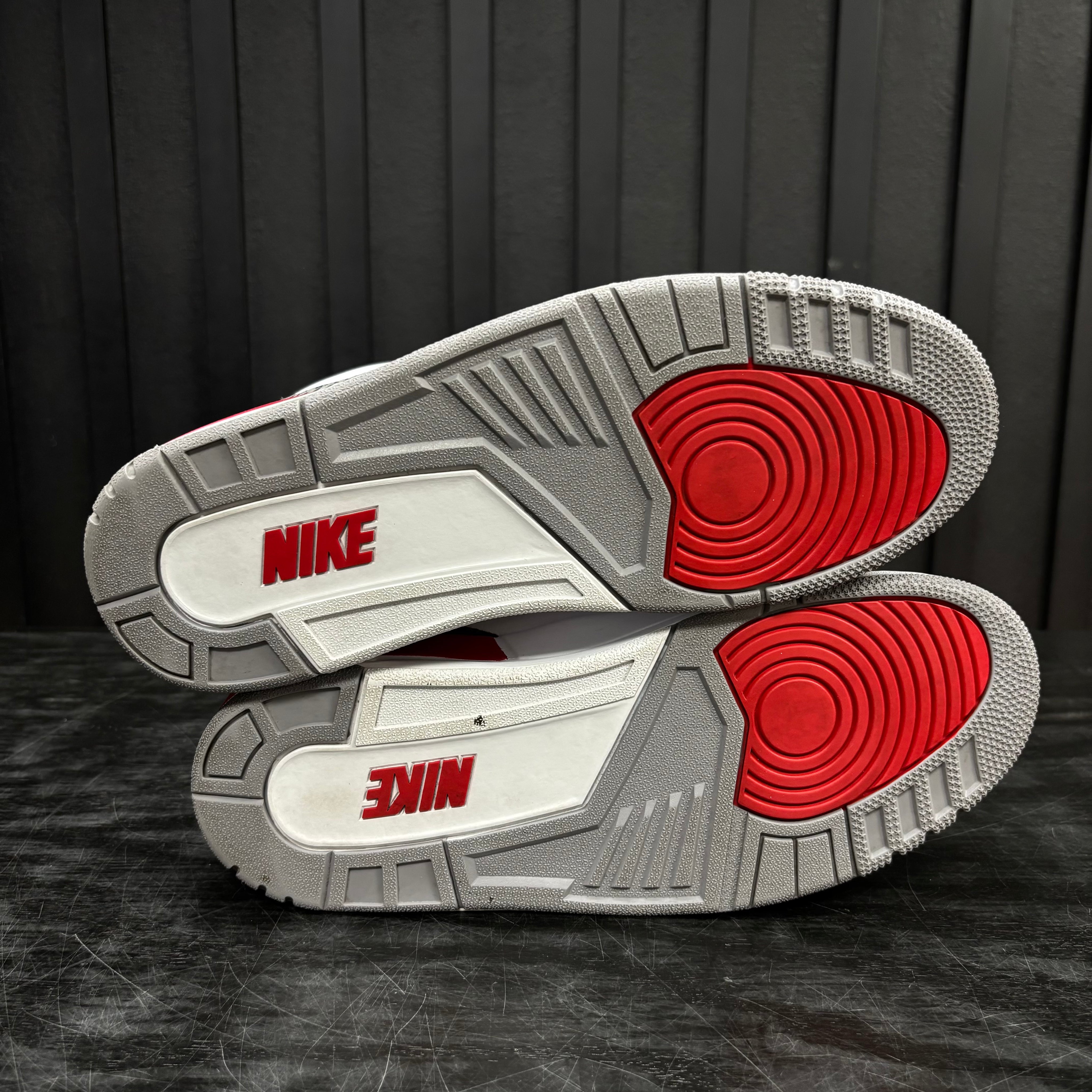 Jordan 3 Retro Fire Red (2022) - Used - 3929