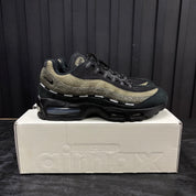 Nike Air Max 95 SP Undefeated Geo La Brea Medium Olive - Used  - 4581