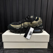 Nike Air Max 95 SP Undefeated Geo La Brea Medium Olive - Used  - 4581